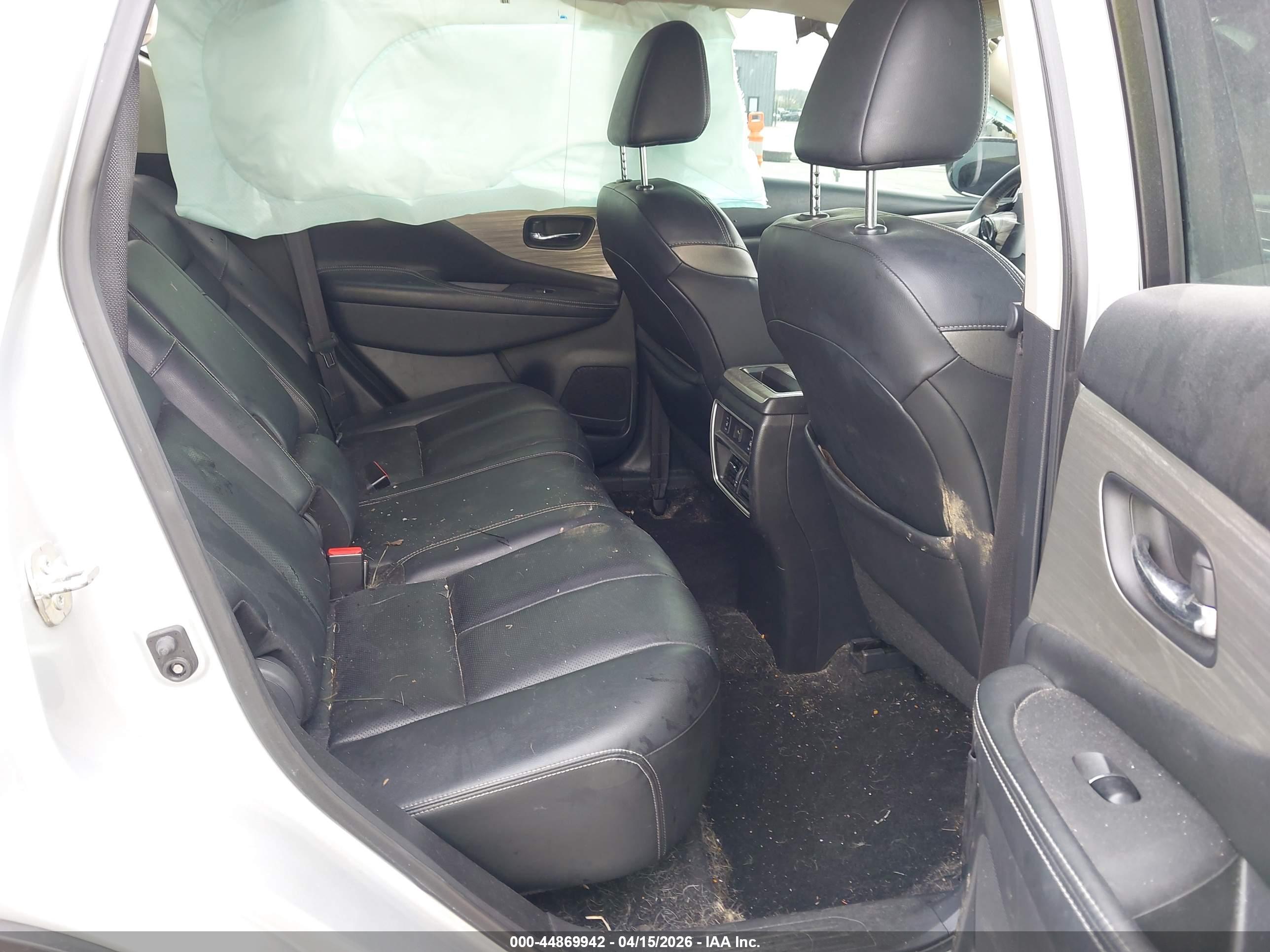 NISSAN MURANO image 8