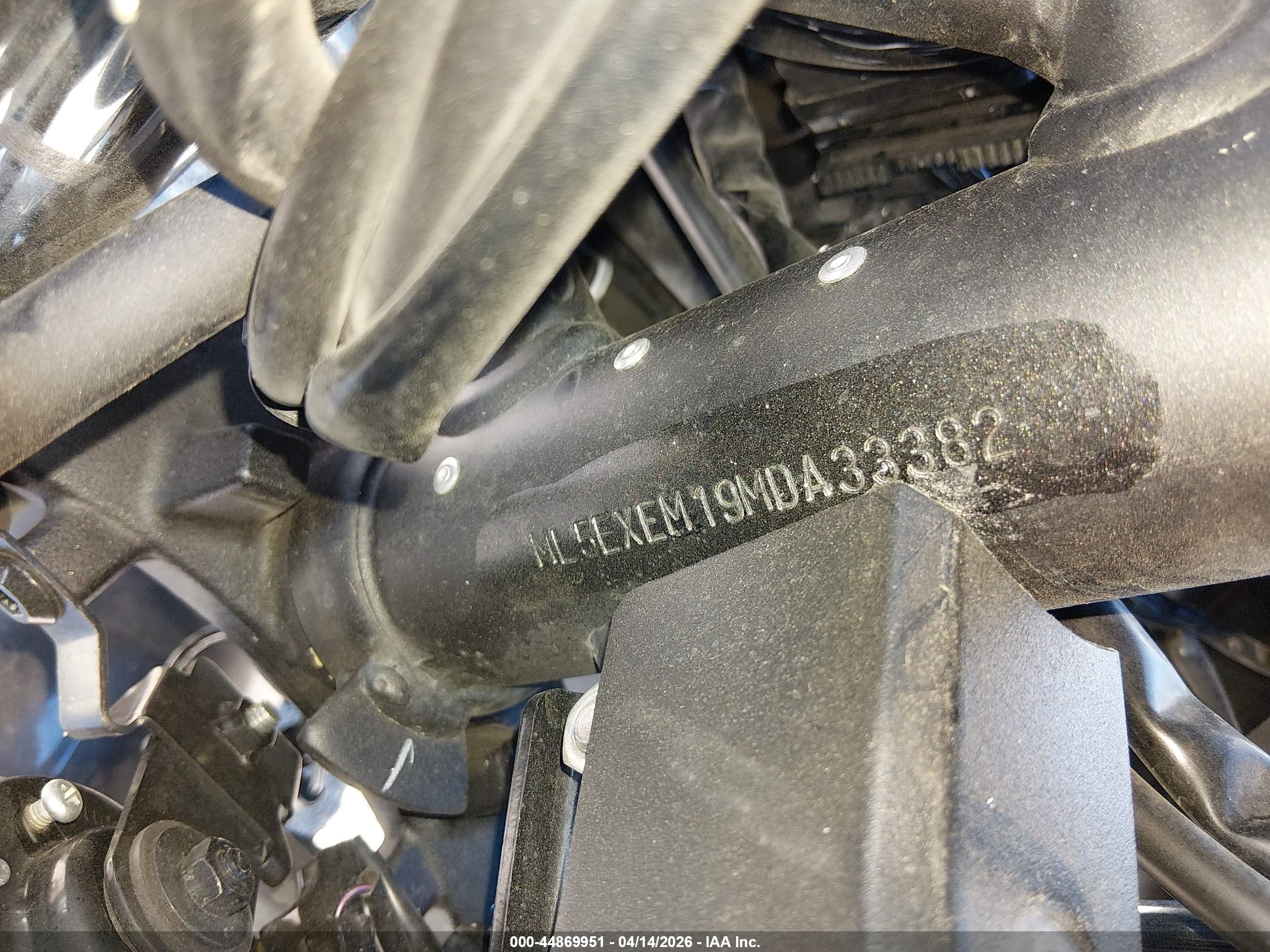 KAWASAKI EX650 image 10