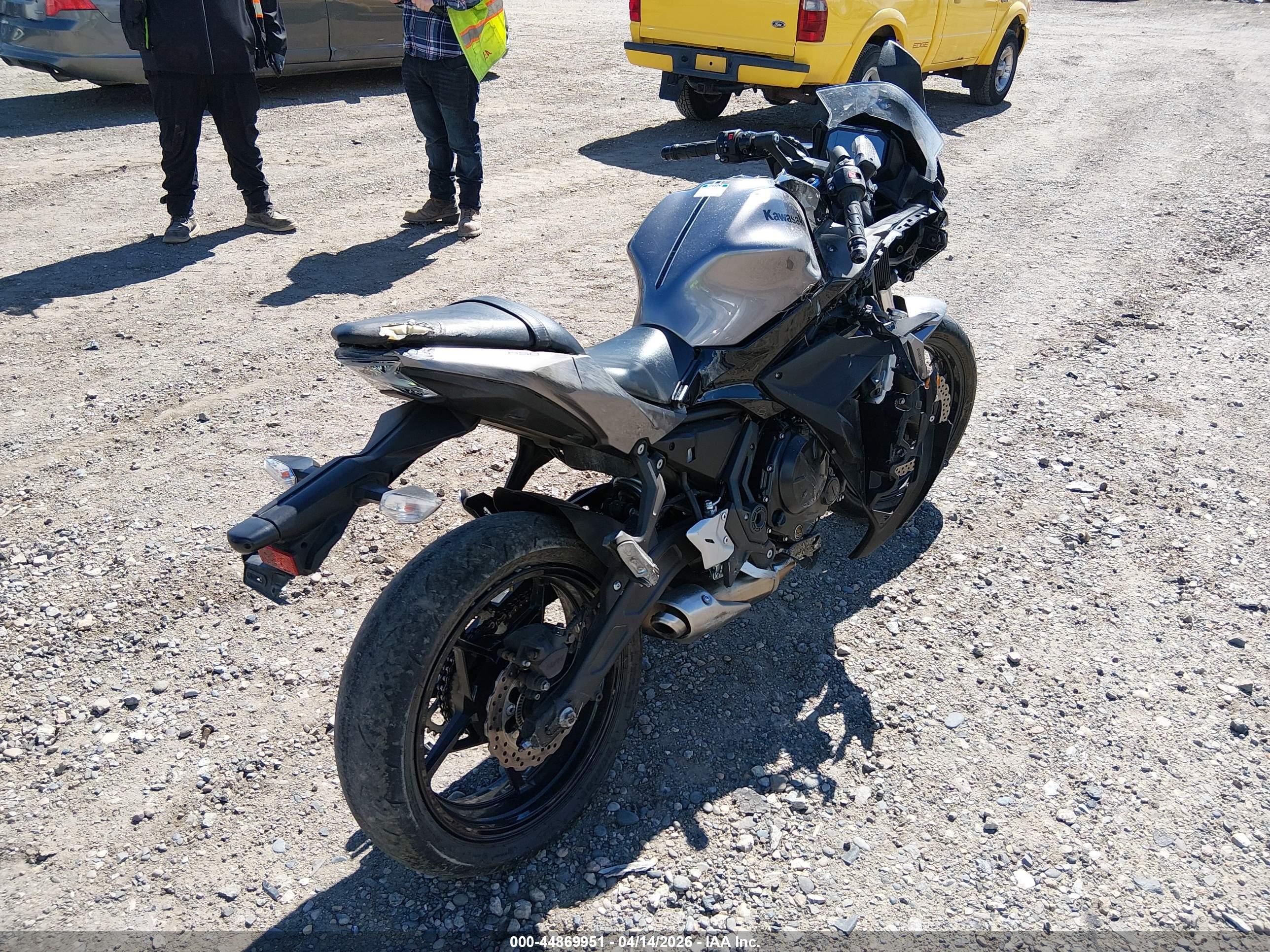 KAWASAKI EX650 image 4