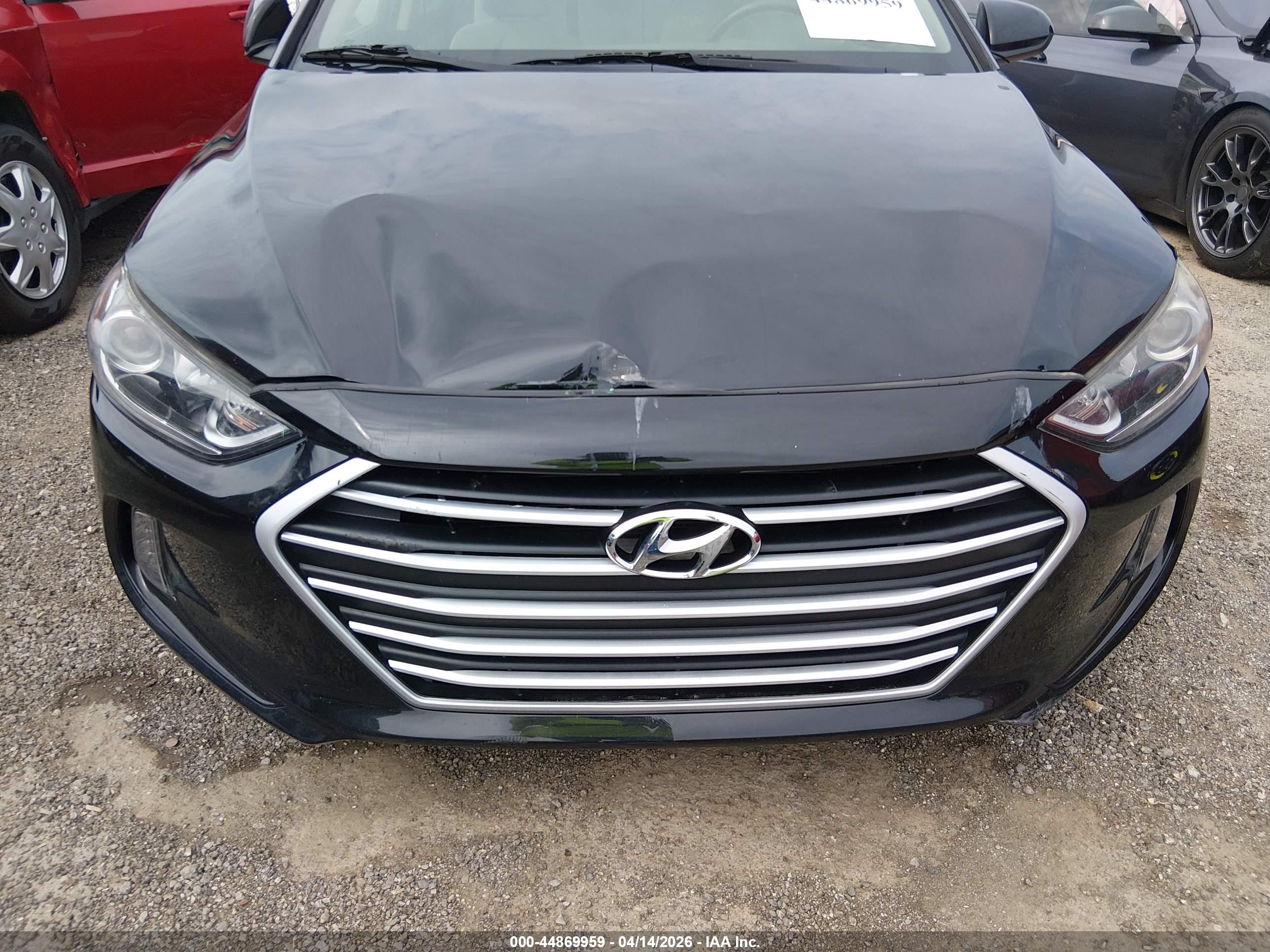 HYUNDAI ELANTRA image 6