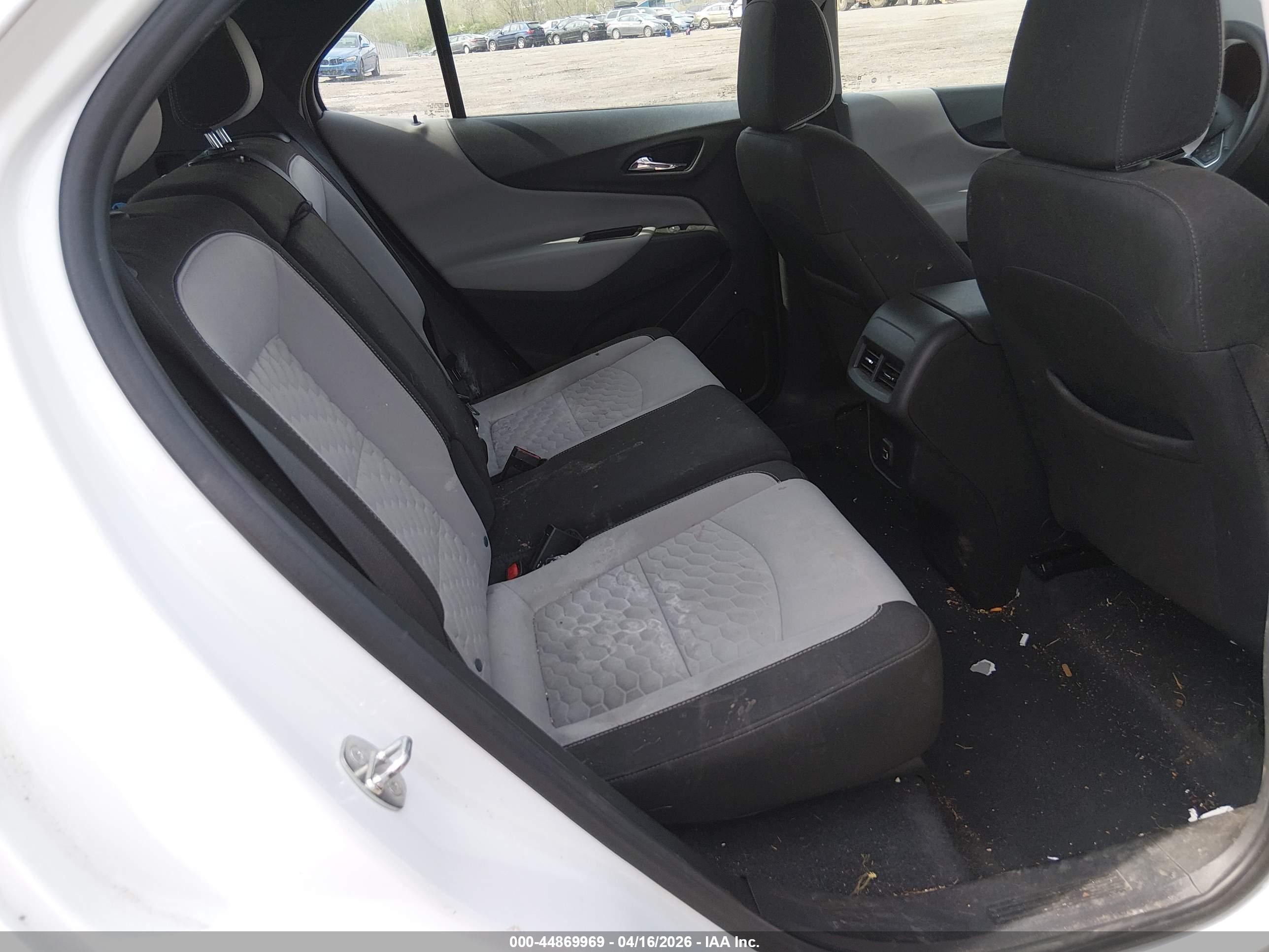 CHEVROLET EQUINOX image 8