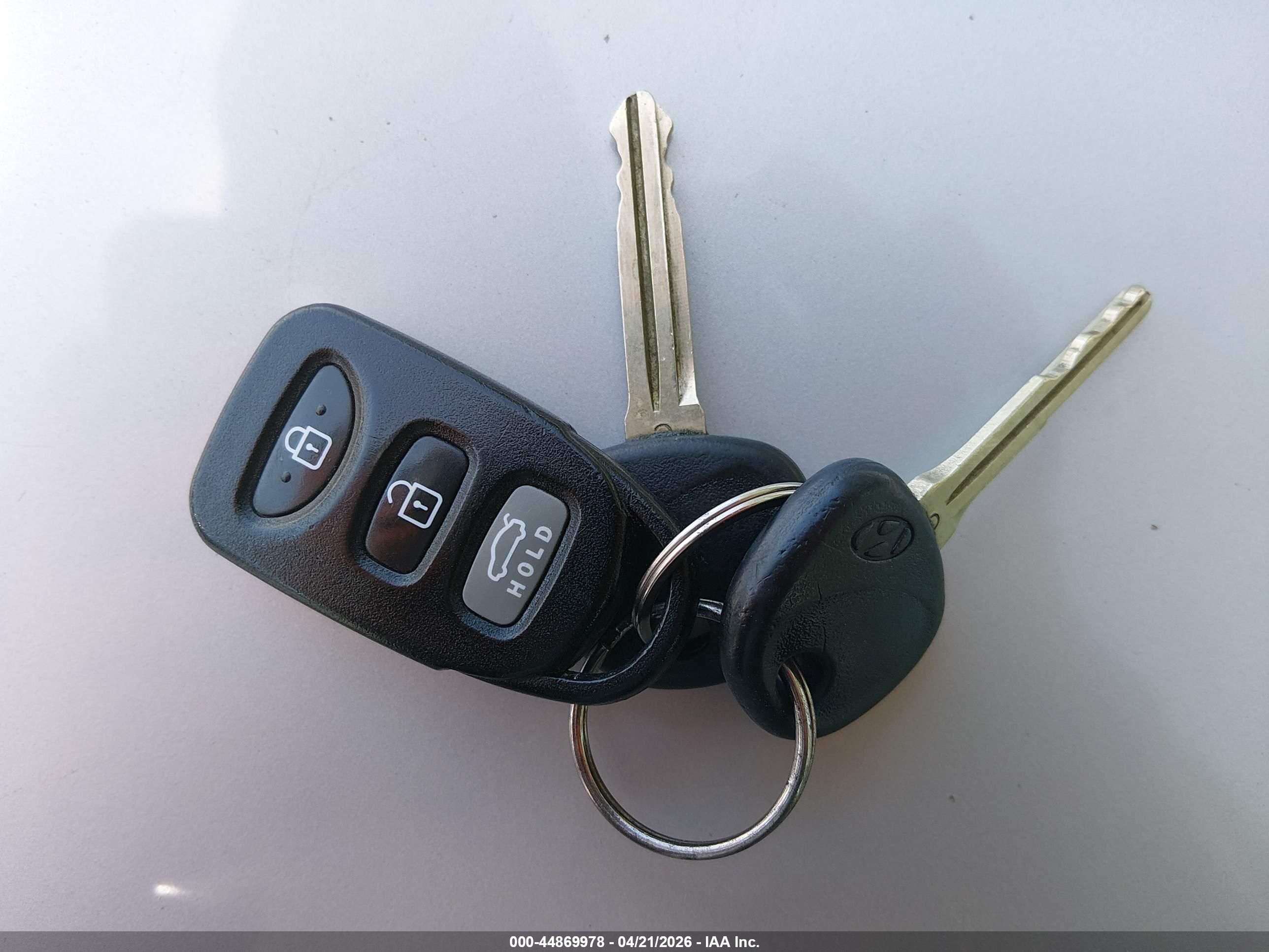 HYUNDAI ELANTRA image 11