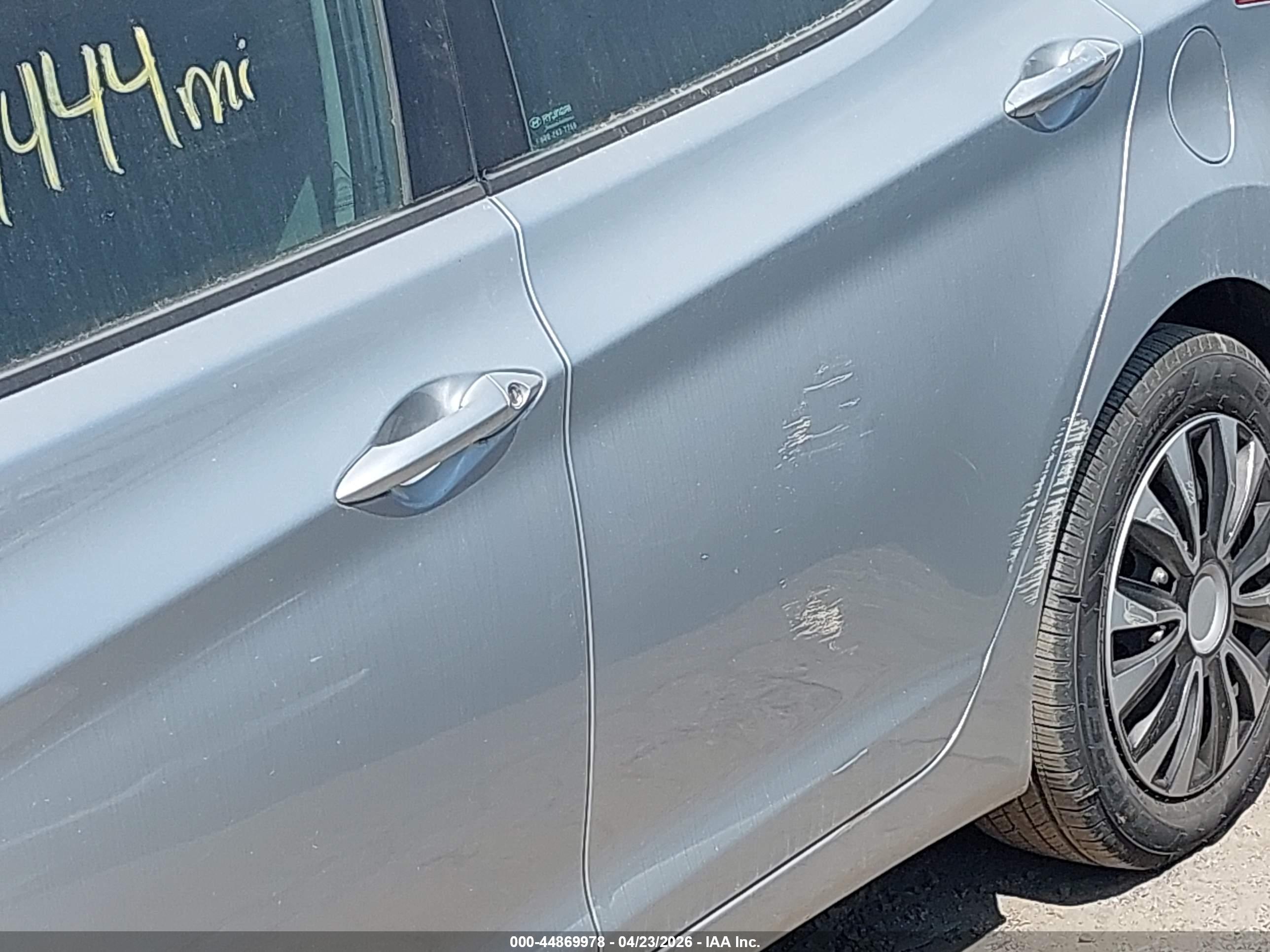 HYUNDAI ELANTRA image 6