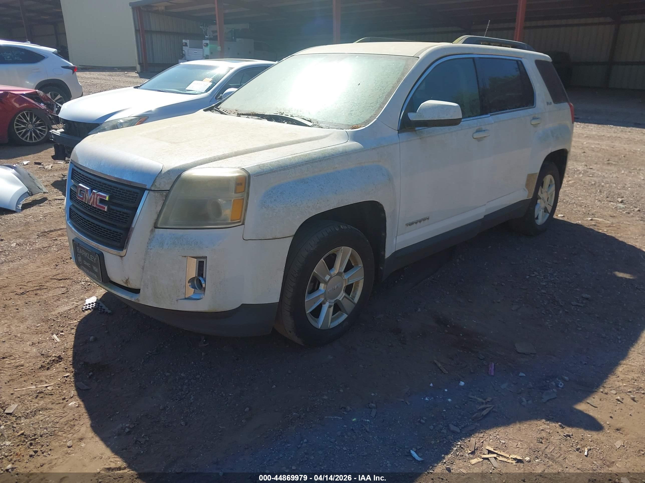 GMC TERRAIN image 2