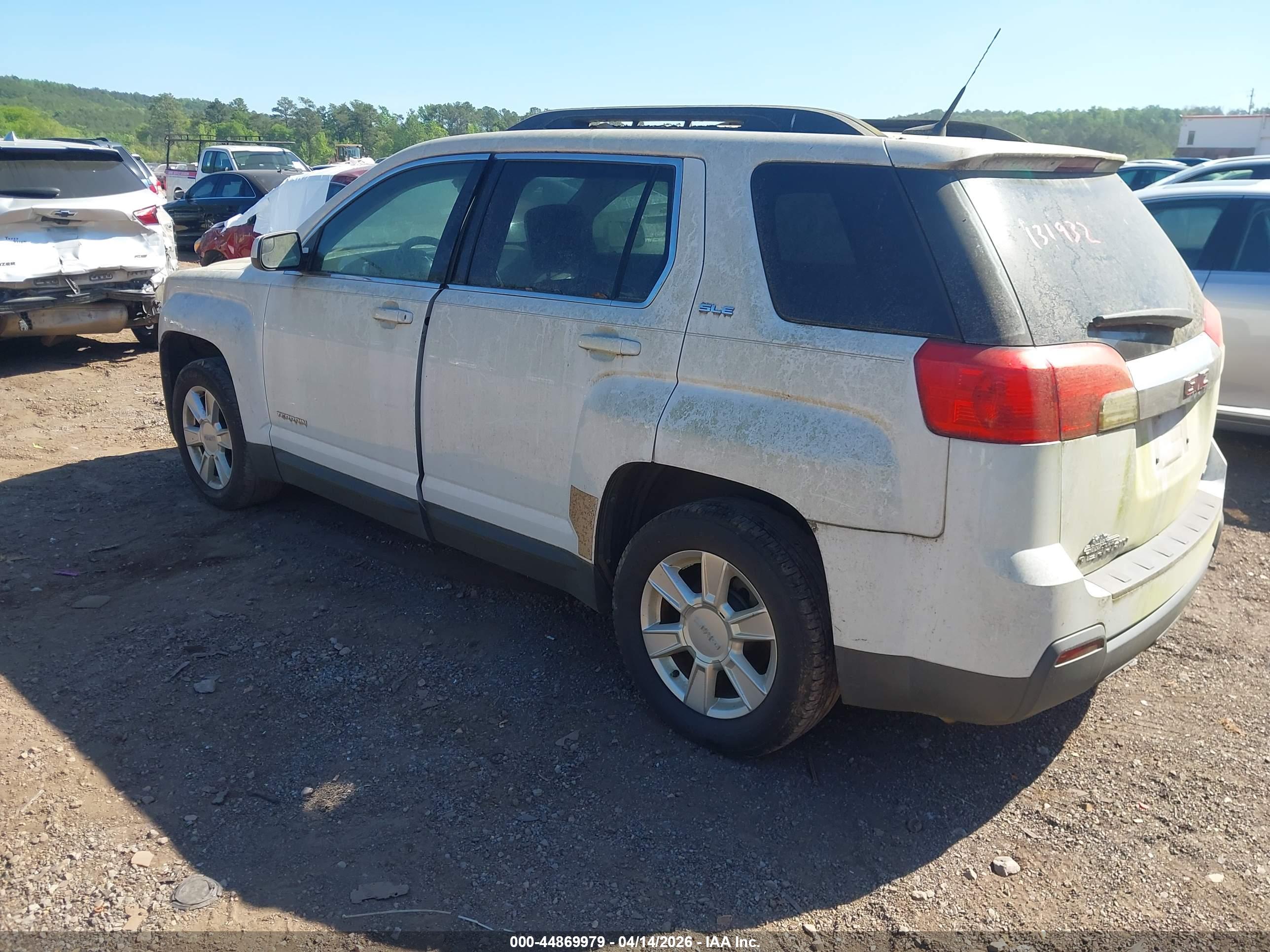GMC TERRAIN image 3