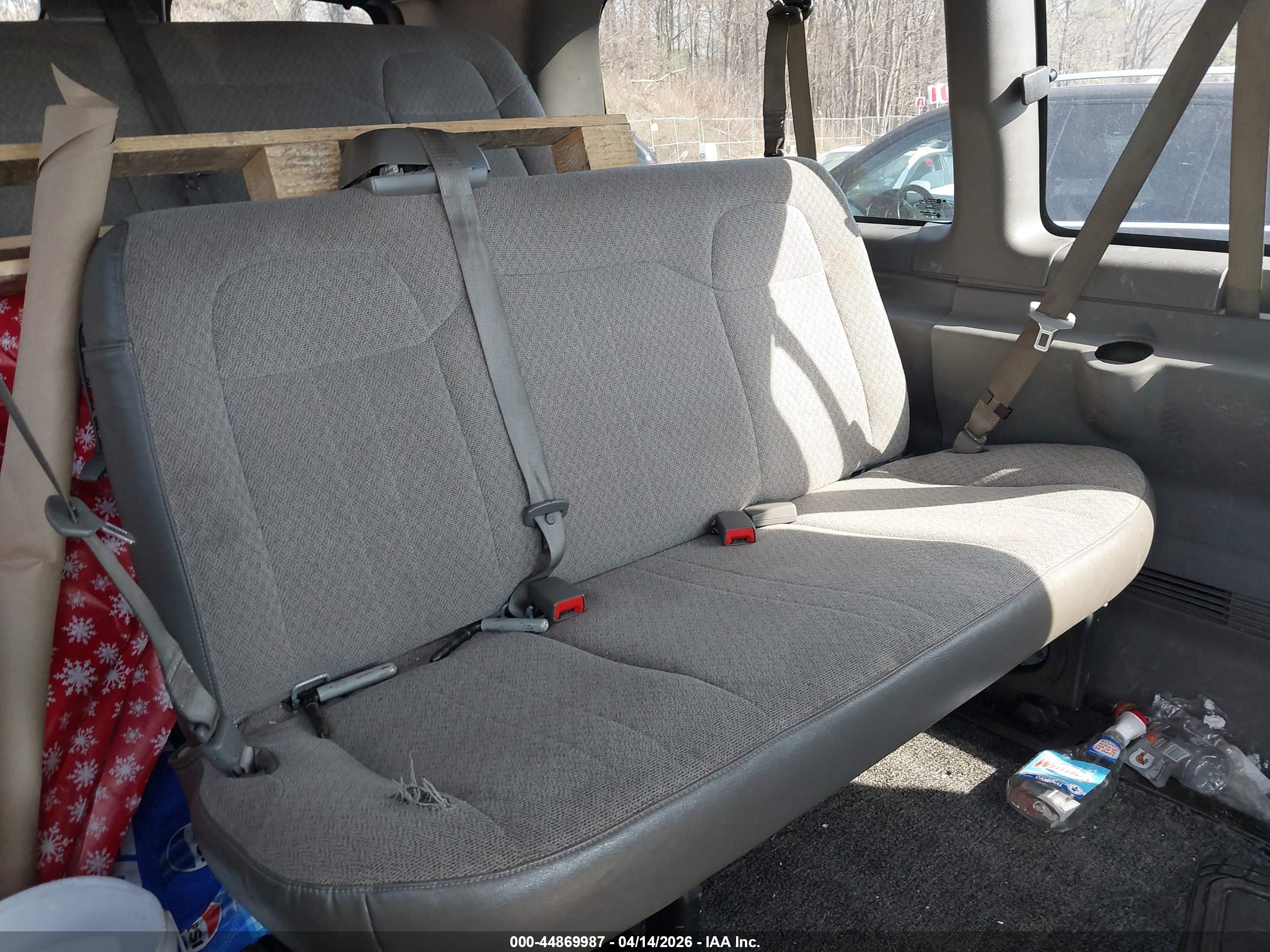 CHEVROLET EXPRESS image 8