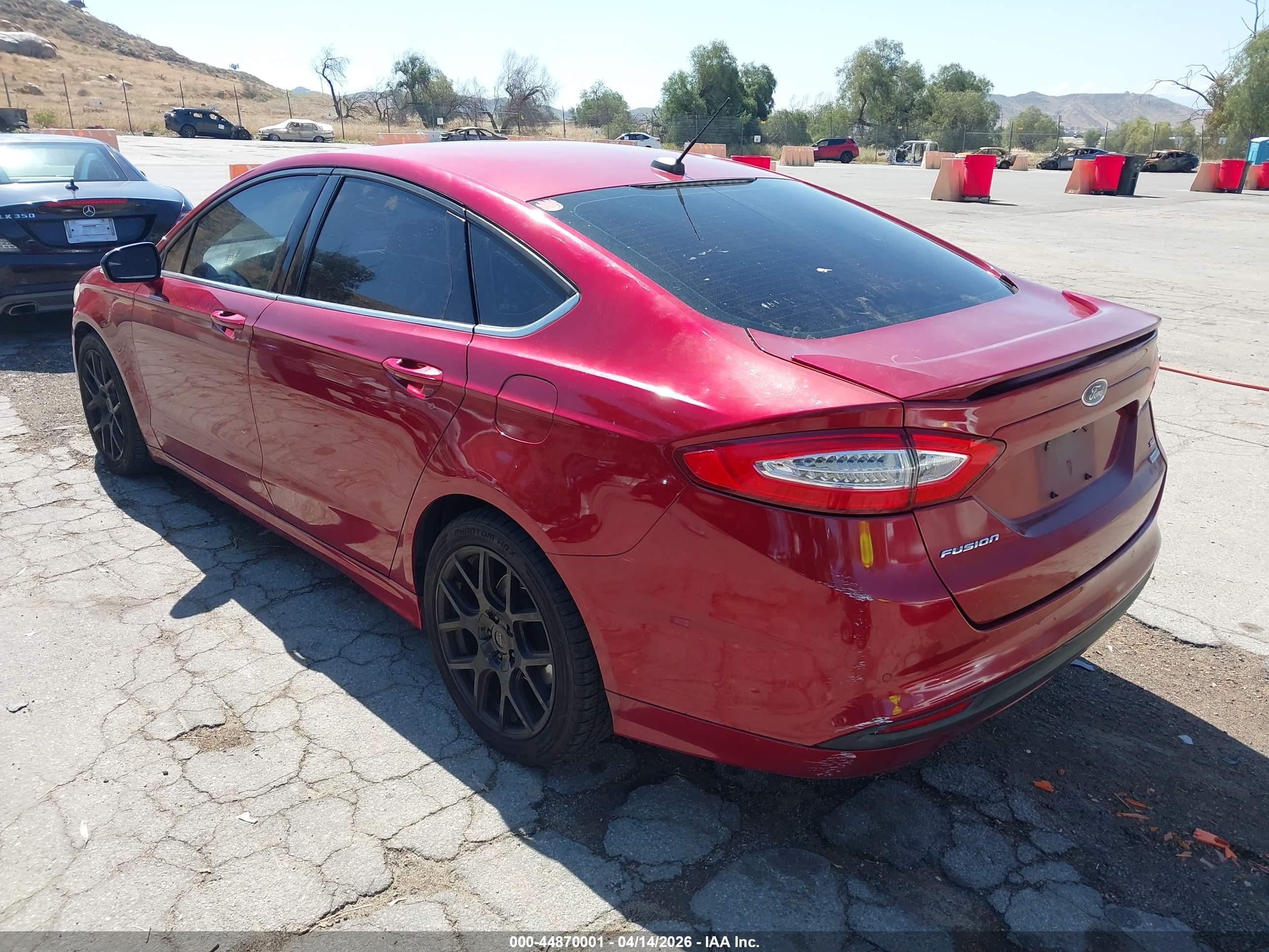 FORD FUSION image 3