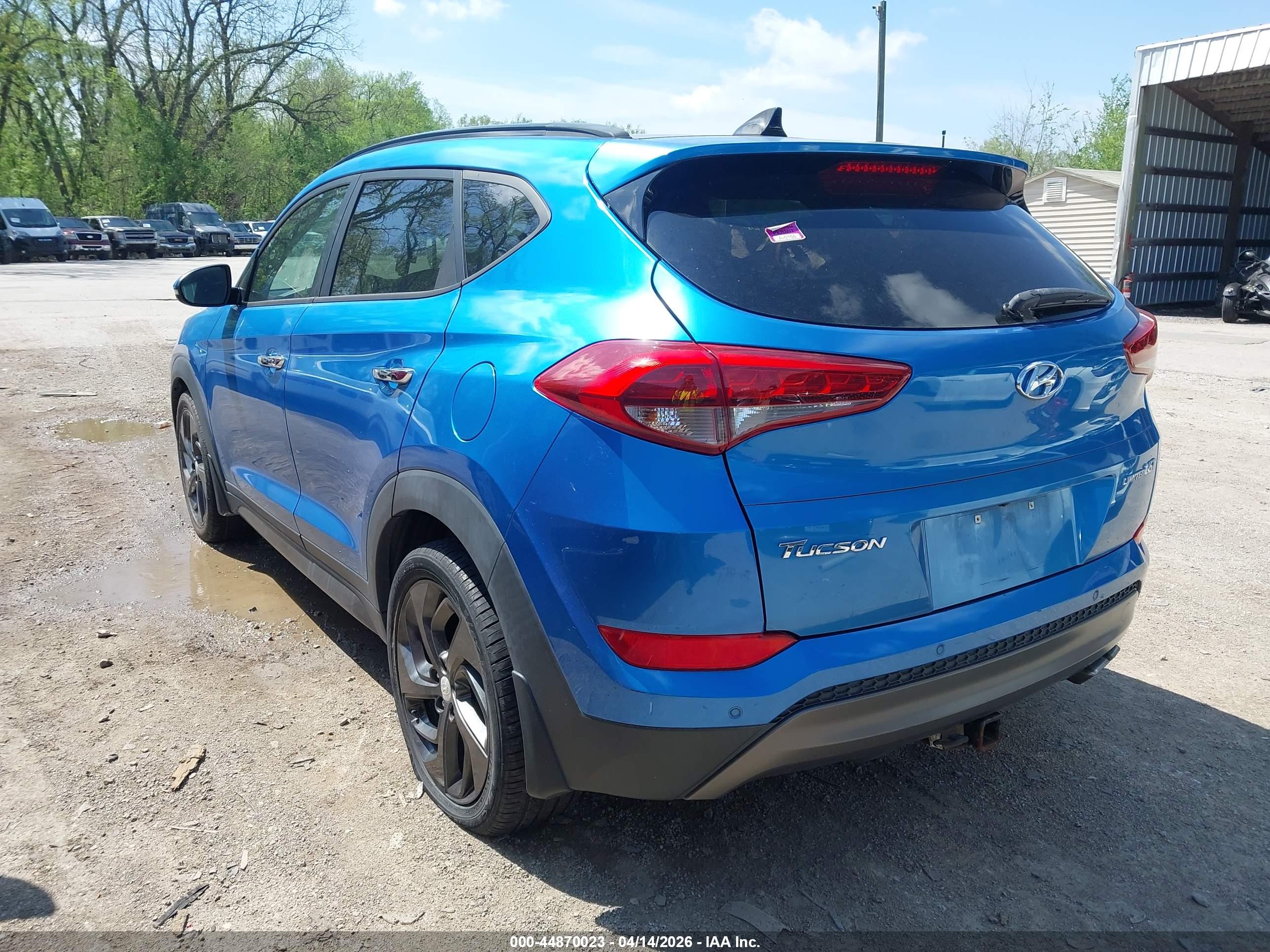 HYUNDAI TUCSON image 3