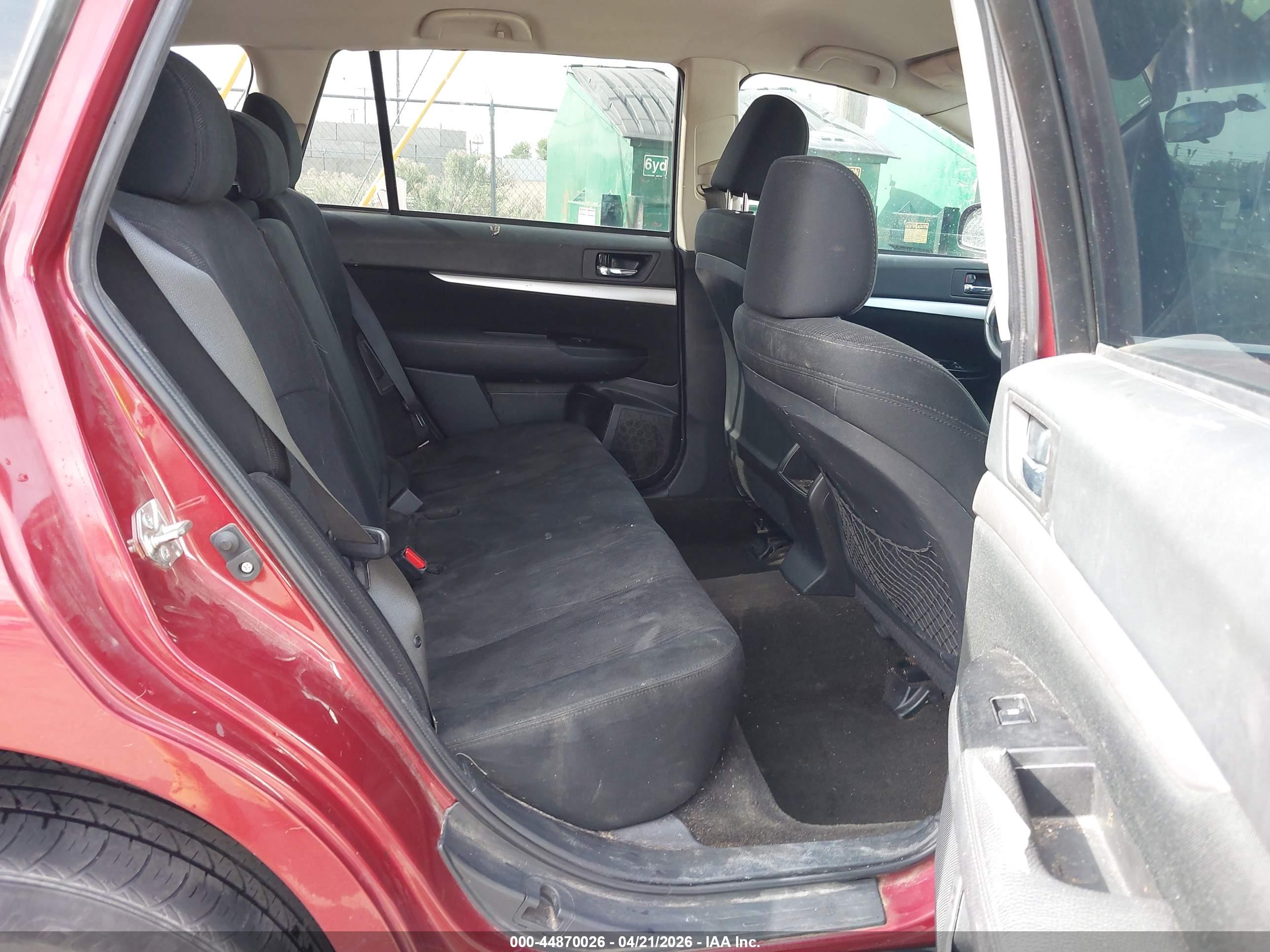 SUBARU OUTBACK image 8