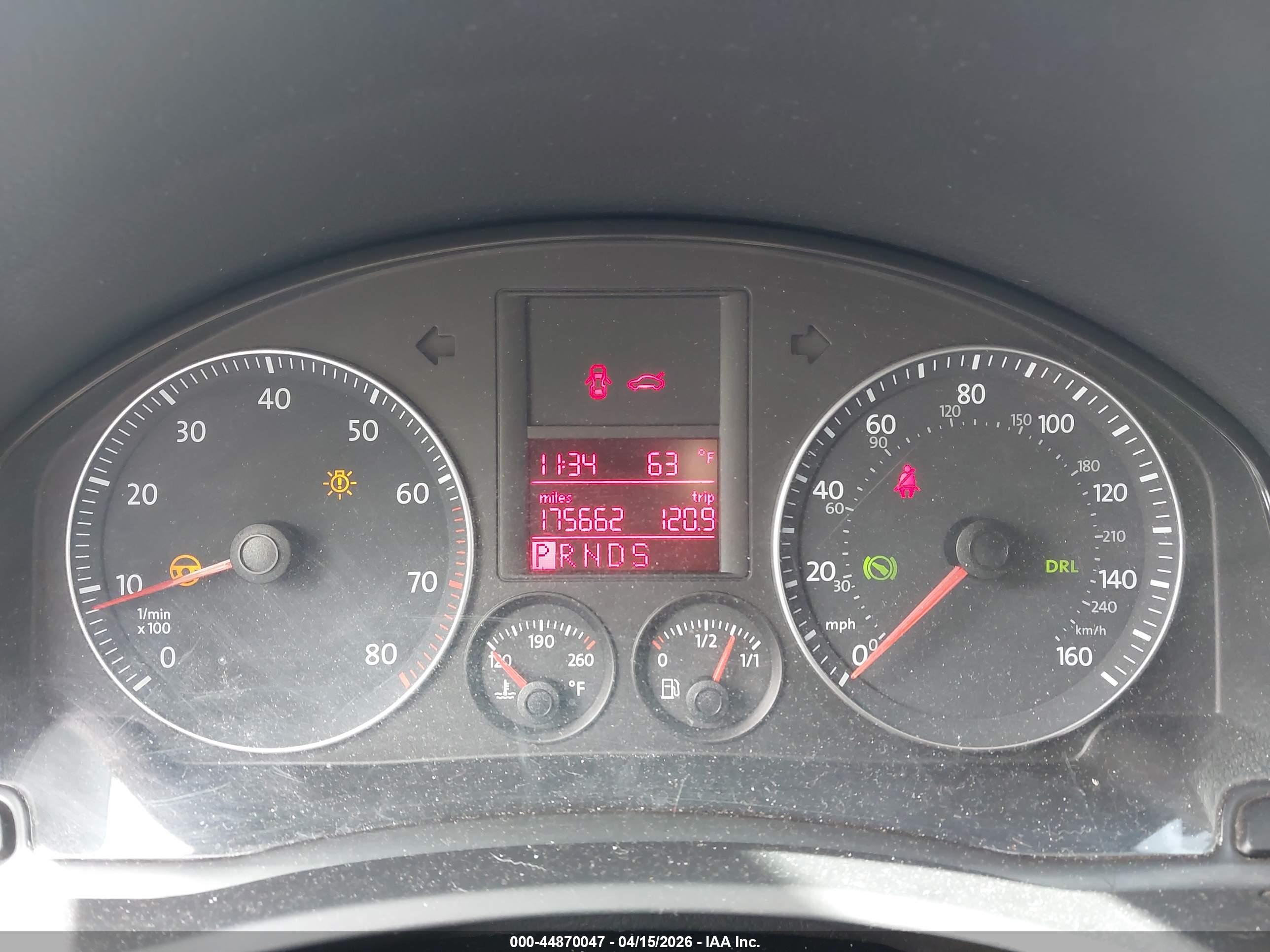 VOLKSWAGEN JETTA image 7