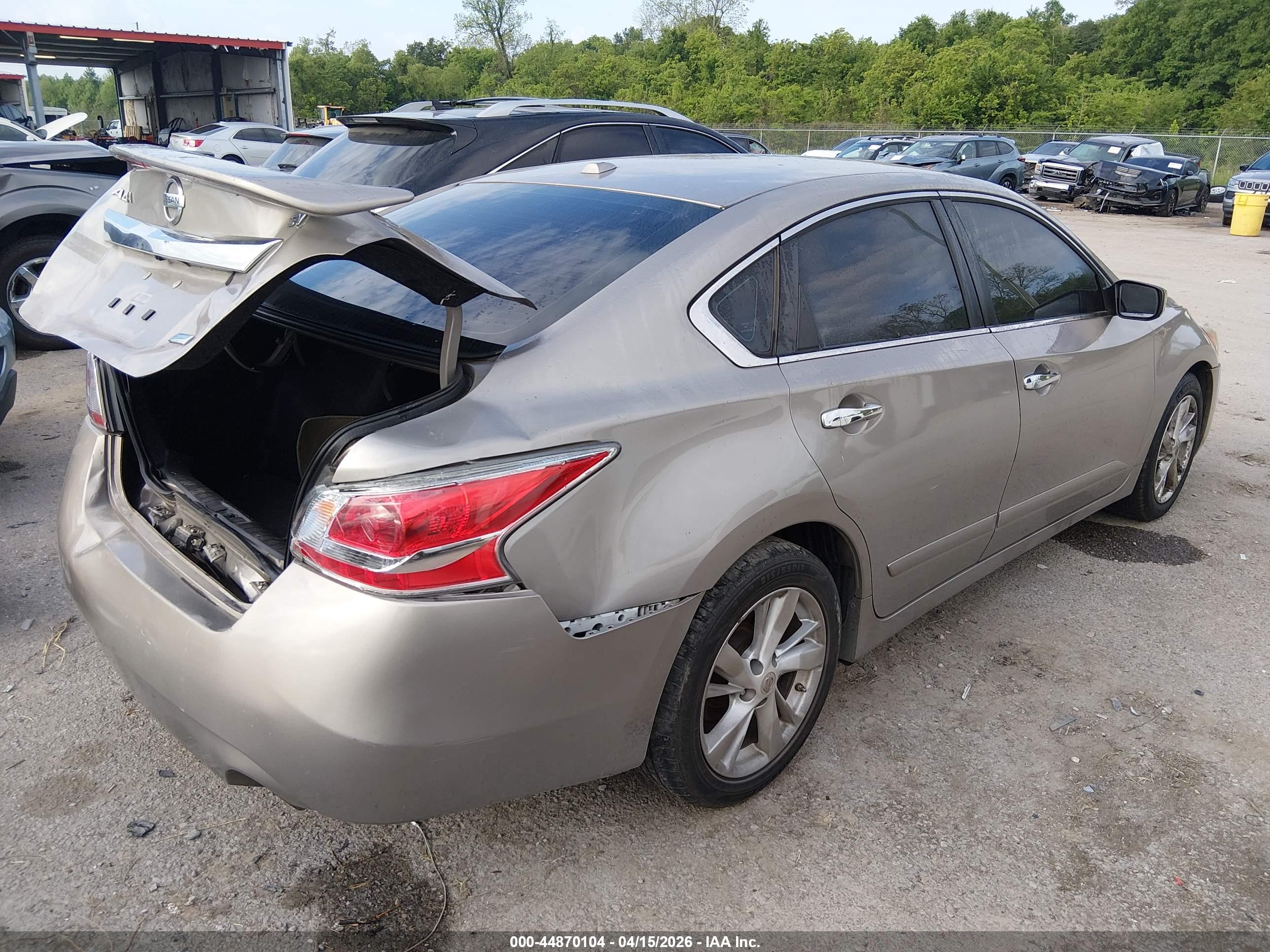 NISSAN ALTIMA image 4