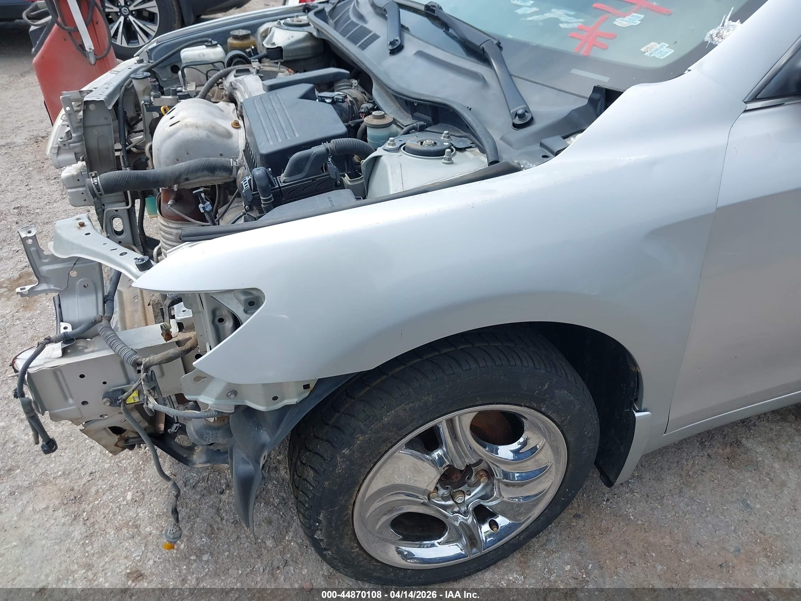 TOYOTA CAMRY image 6