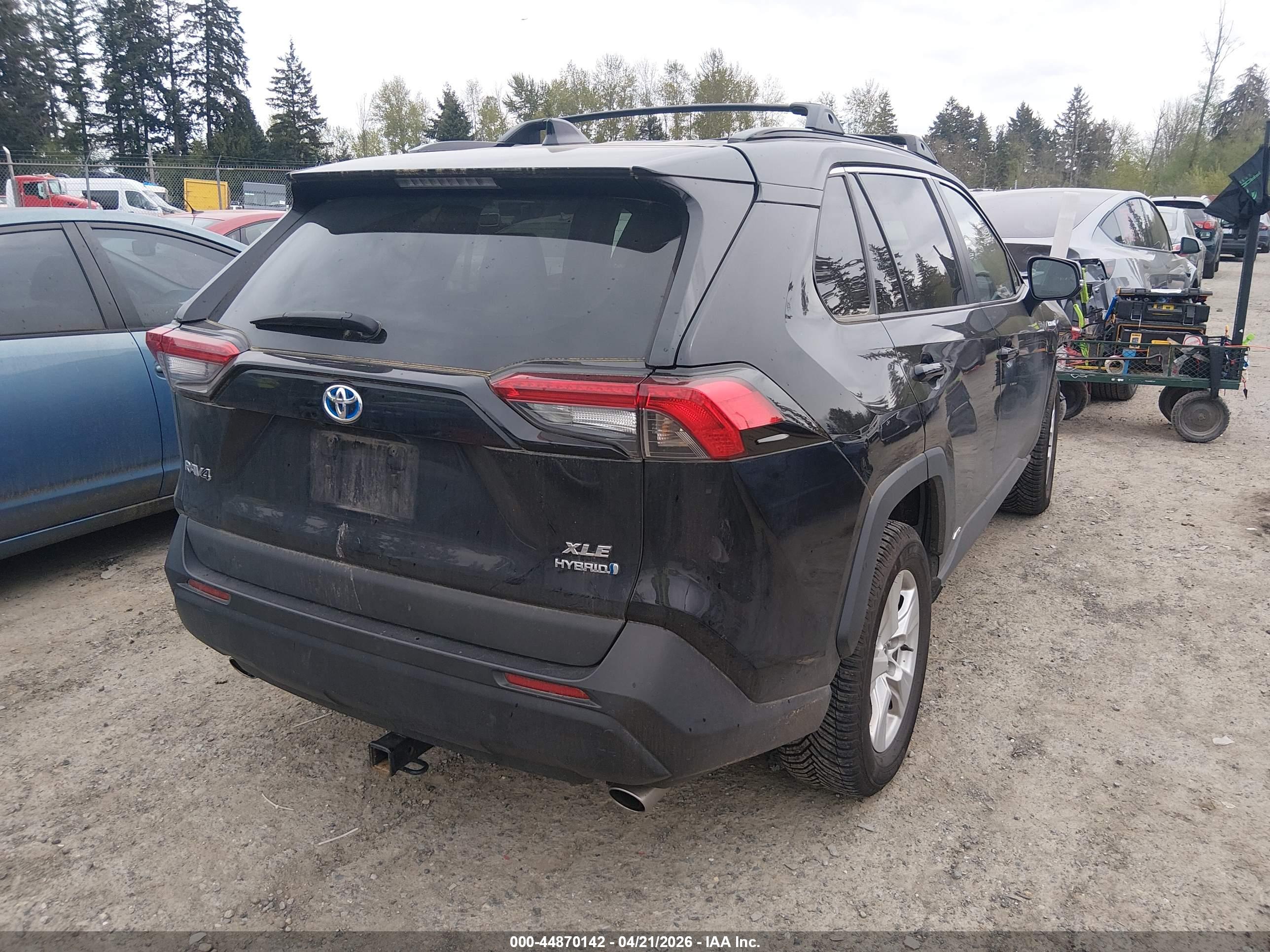 TOYOTA RAV4 image 4