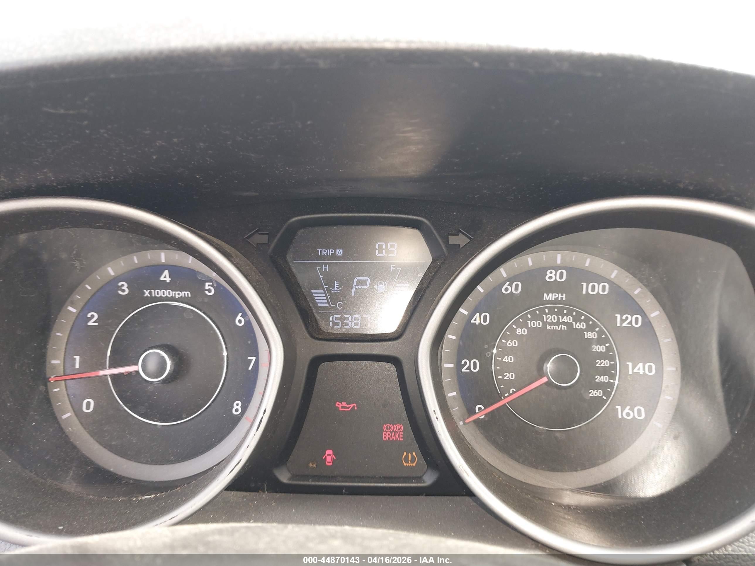 HYUNDAI ELANTRA image 7