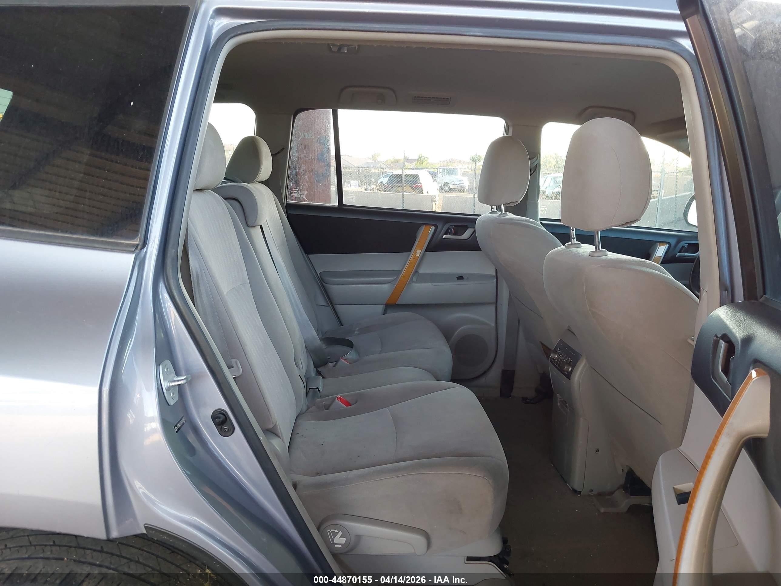 TOYOTA HIGHLANDER image 8