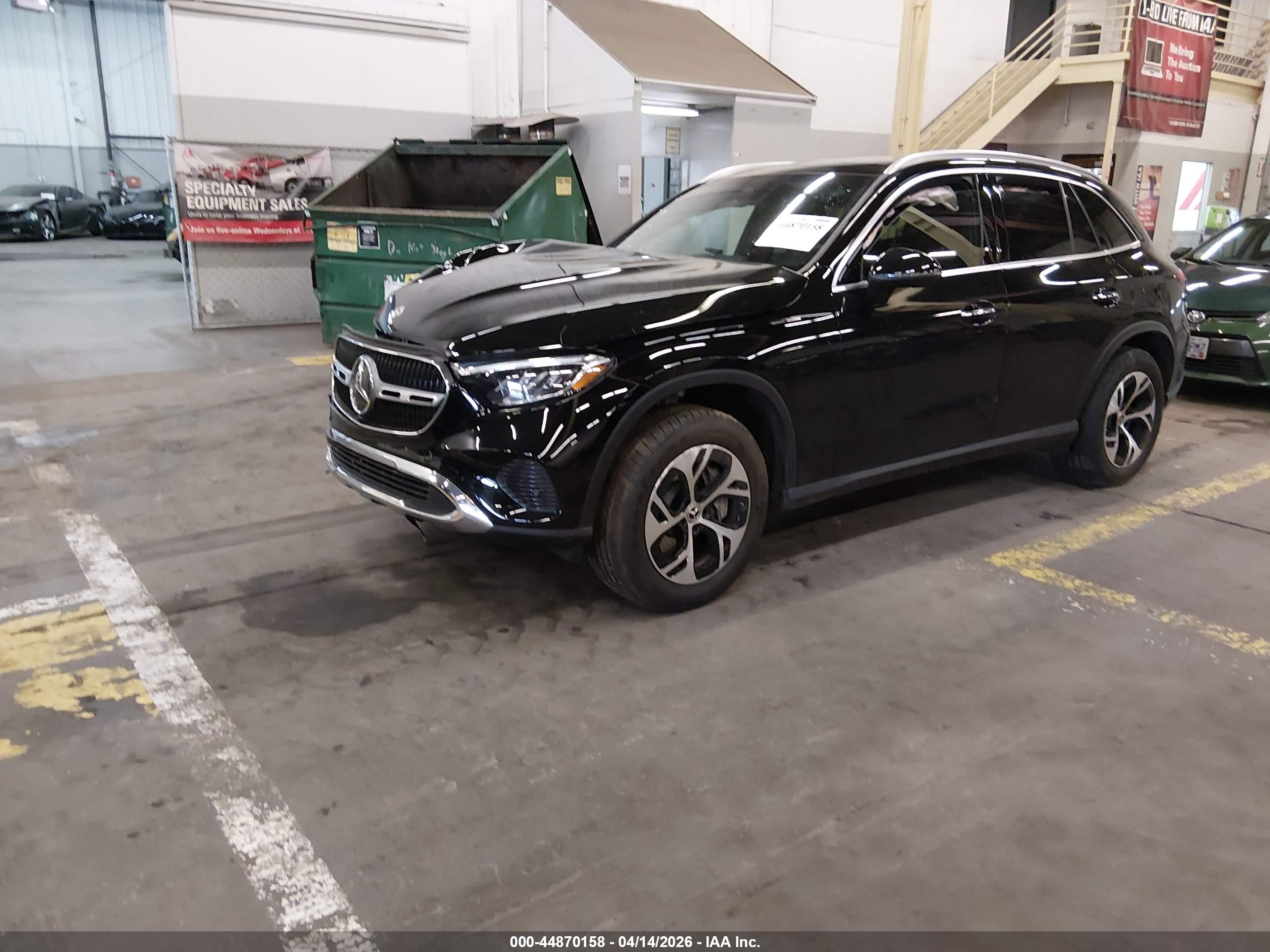 MERCEDES-BENZ GLC image 2