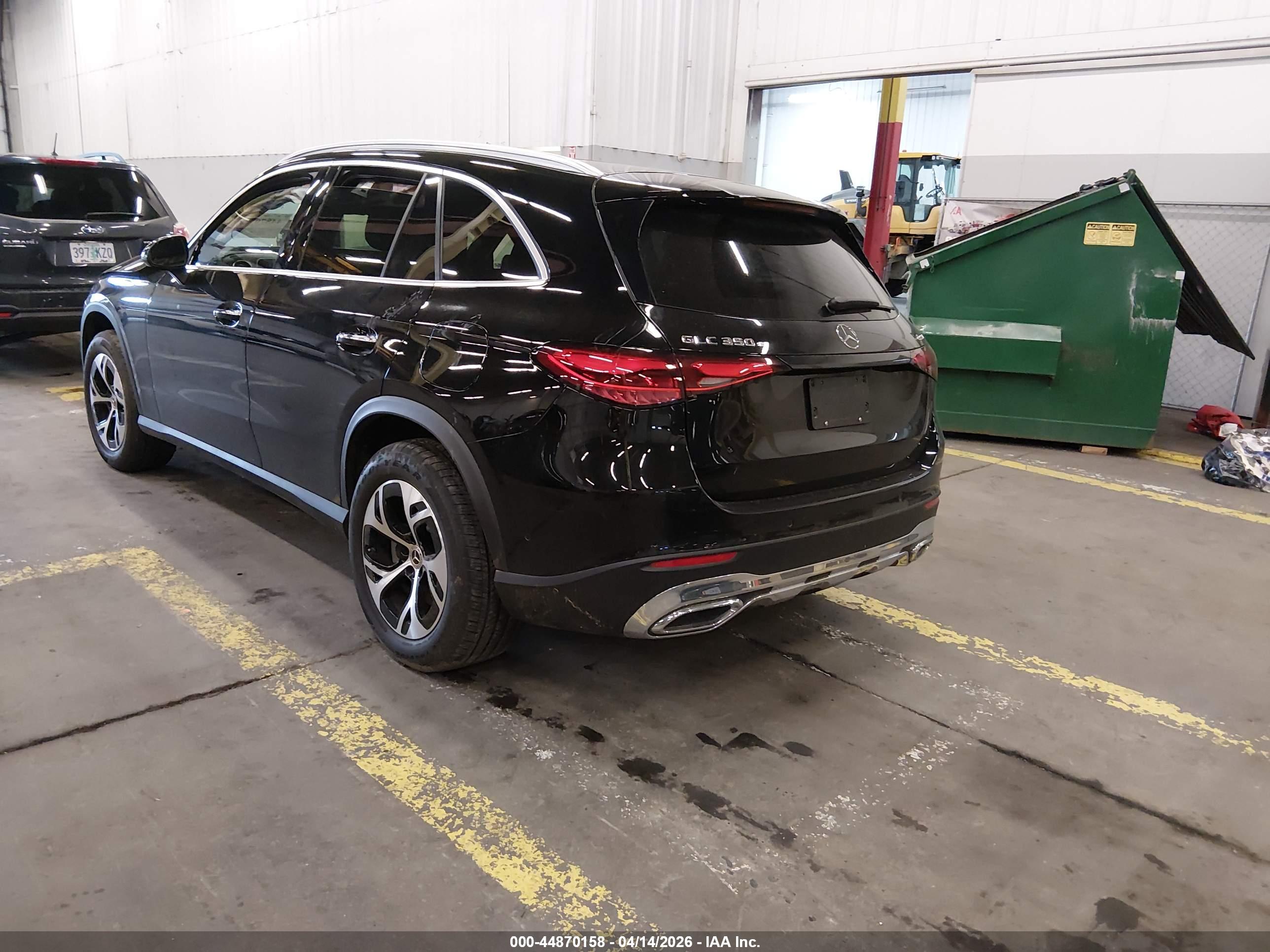 MERCEDES-BENZ GLC image 3