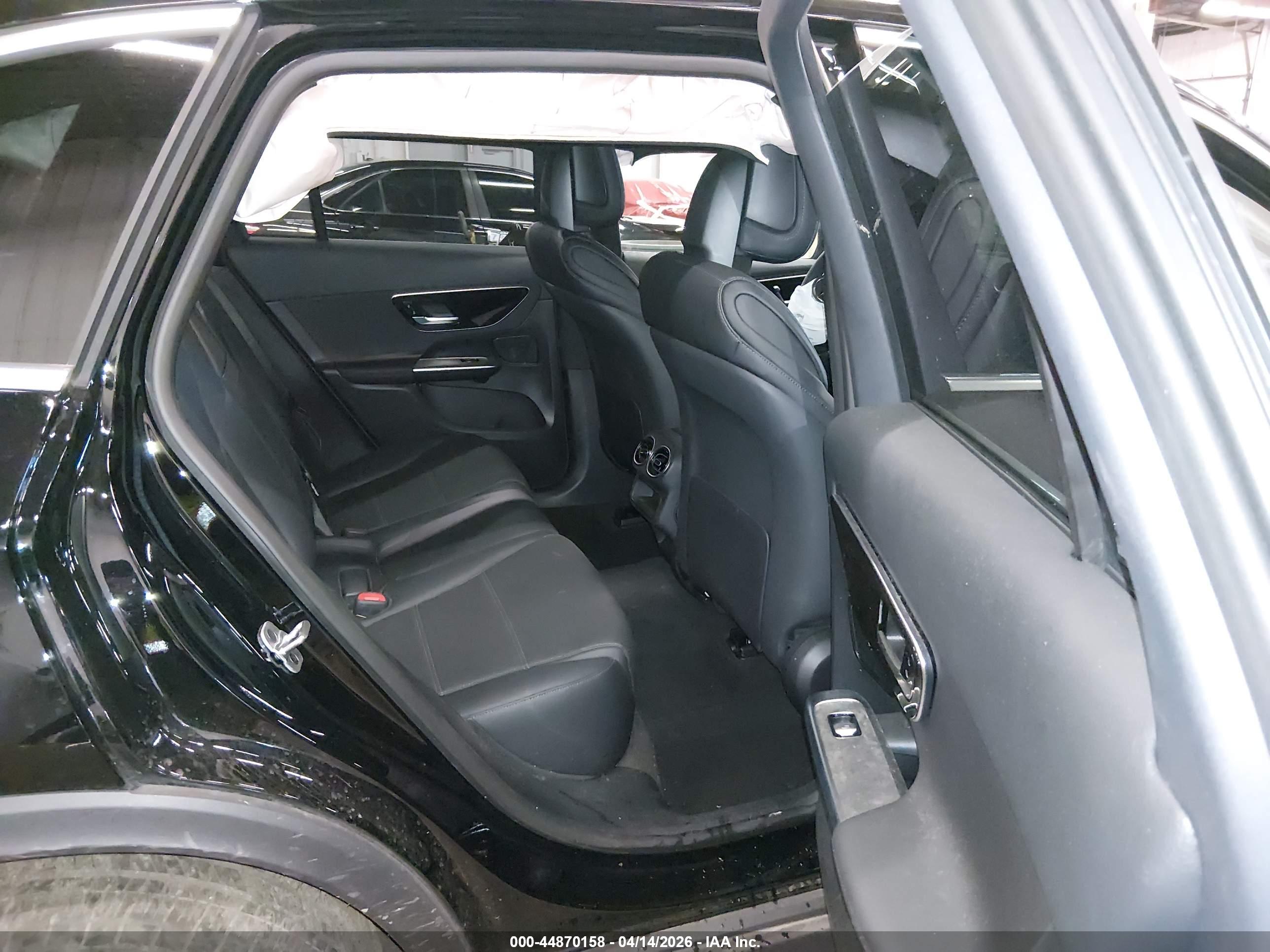 MERCEDES-BENZ GLC image 8