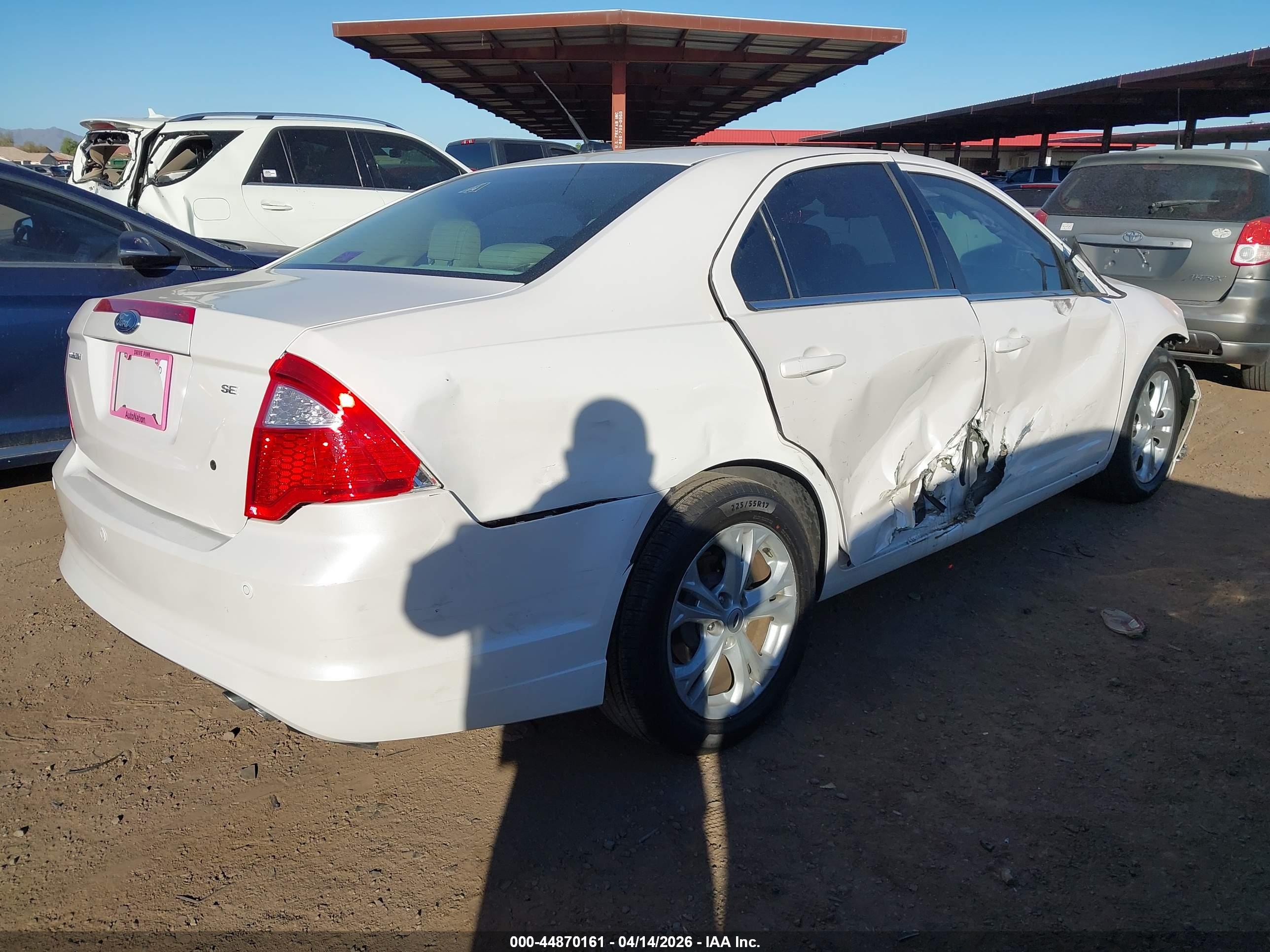 FORD FUSION image 4