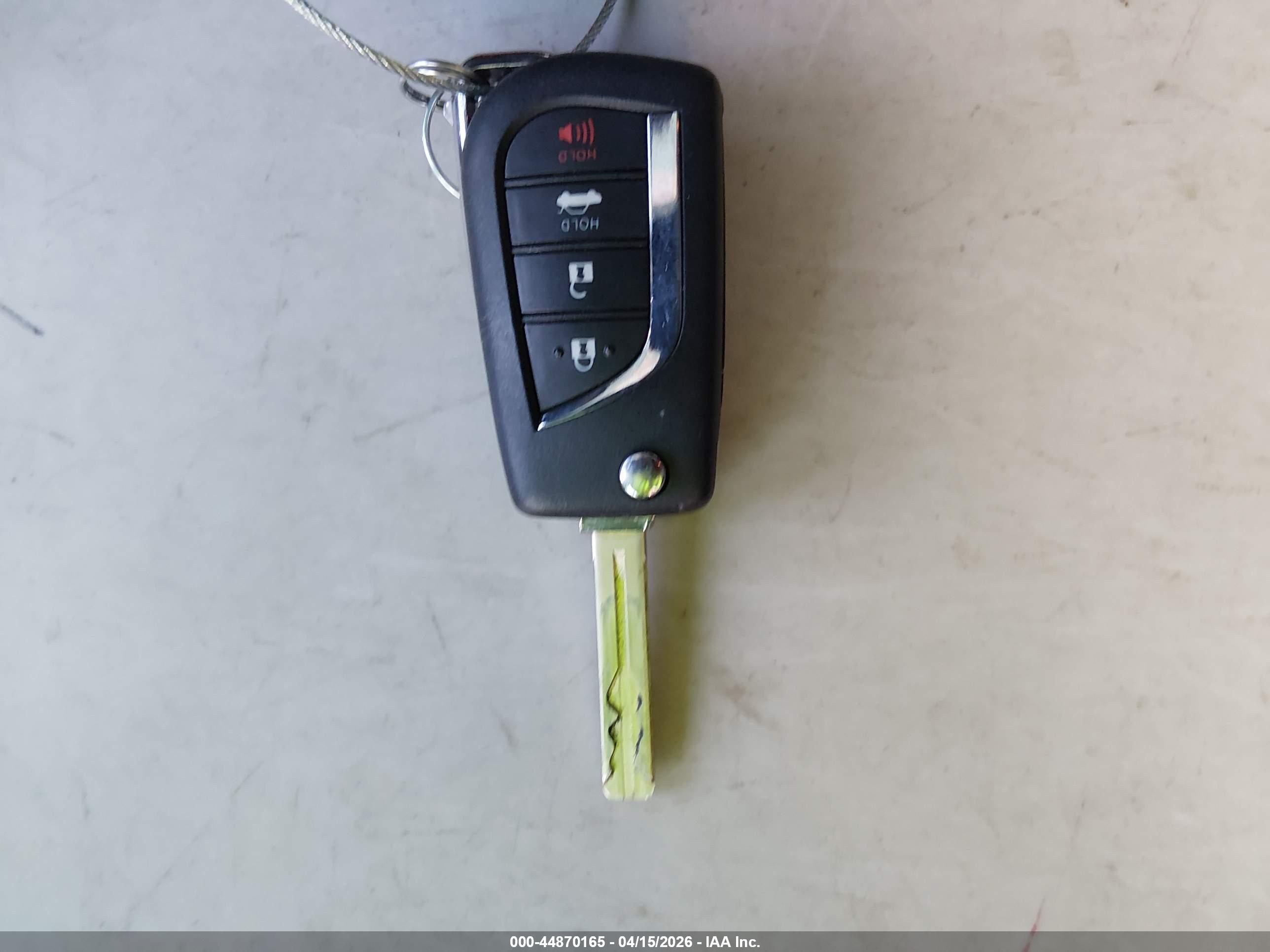 TOYOTA CAMRY image 11