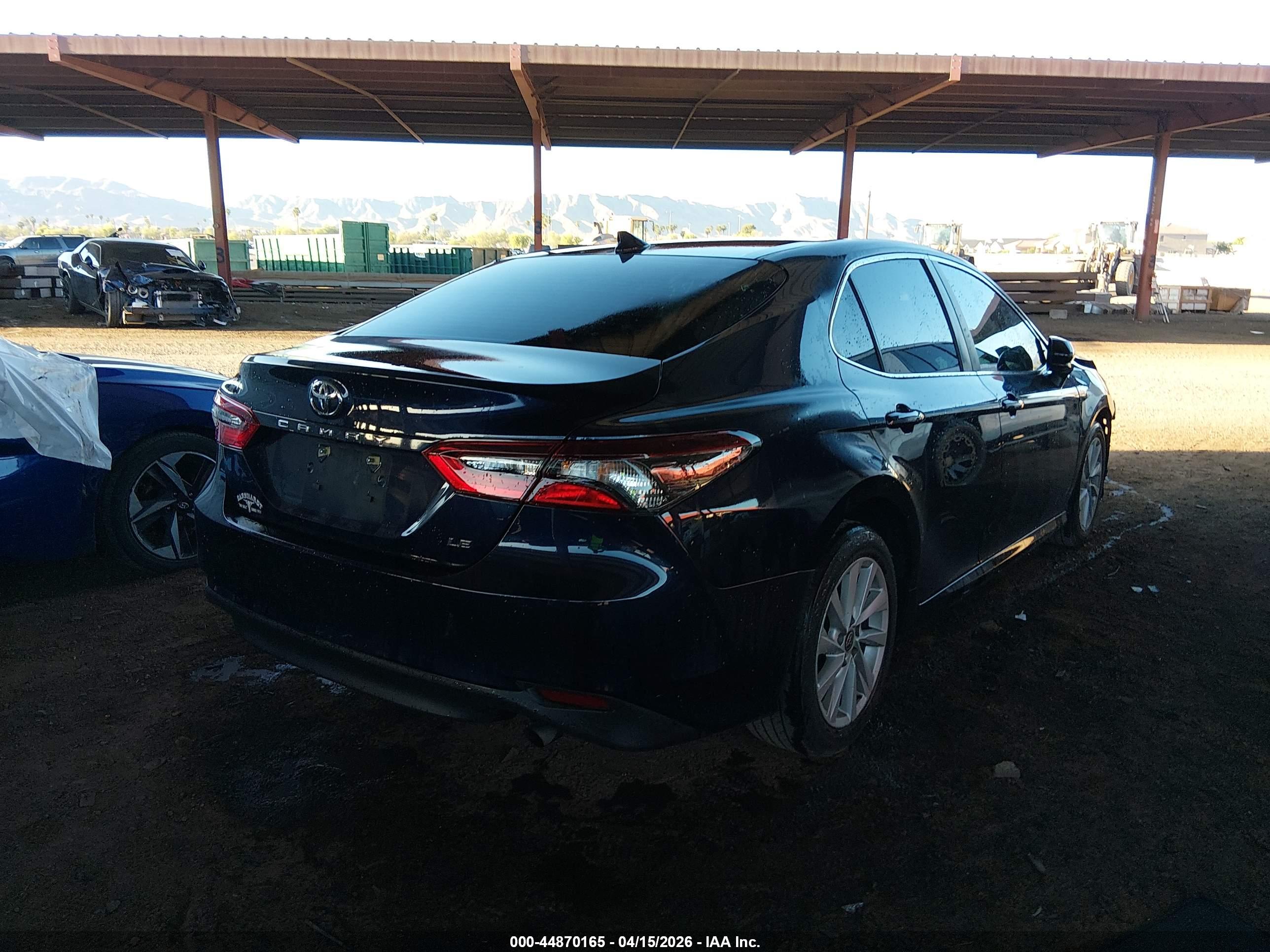 TOYOTA CAMRY image 4