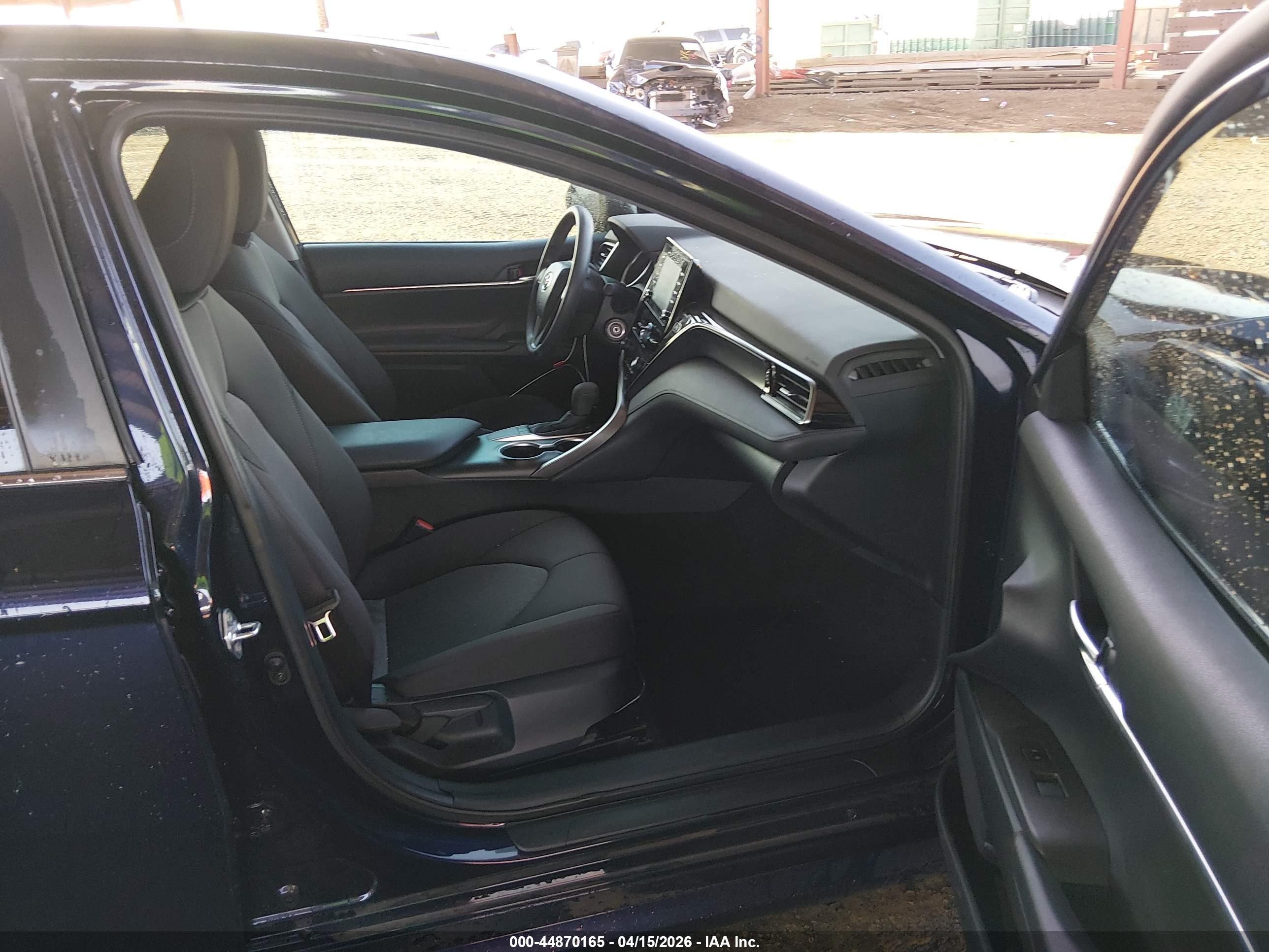 TOYOTA CAMRY image 5