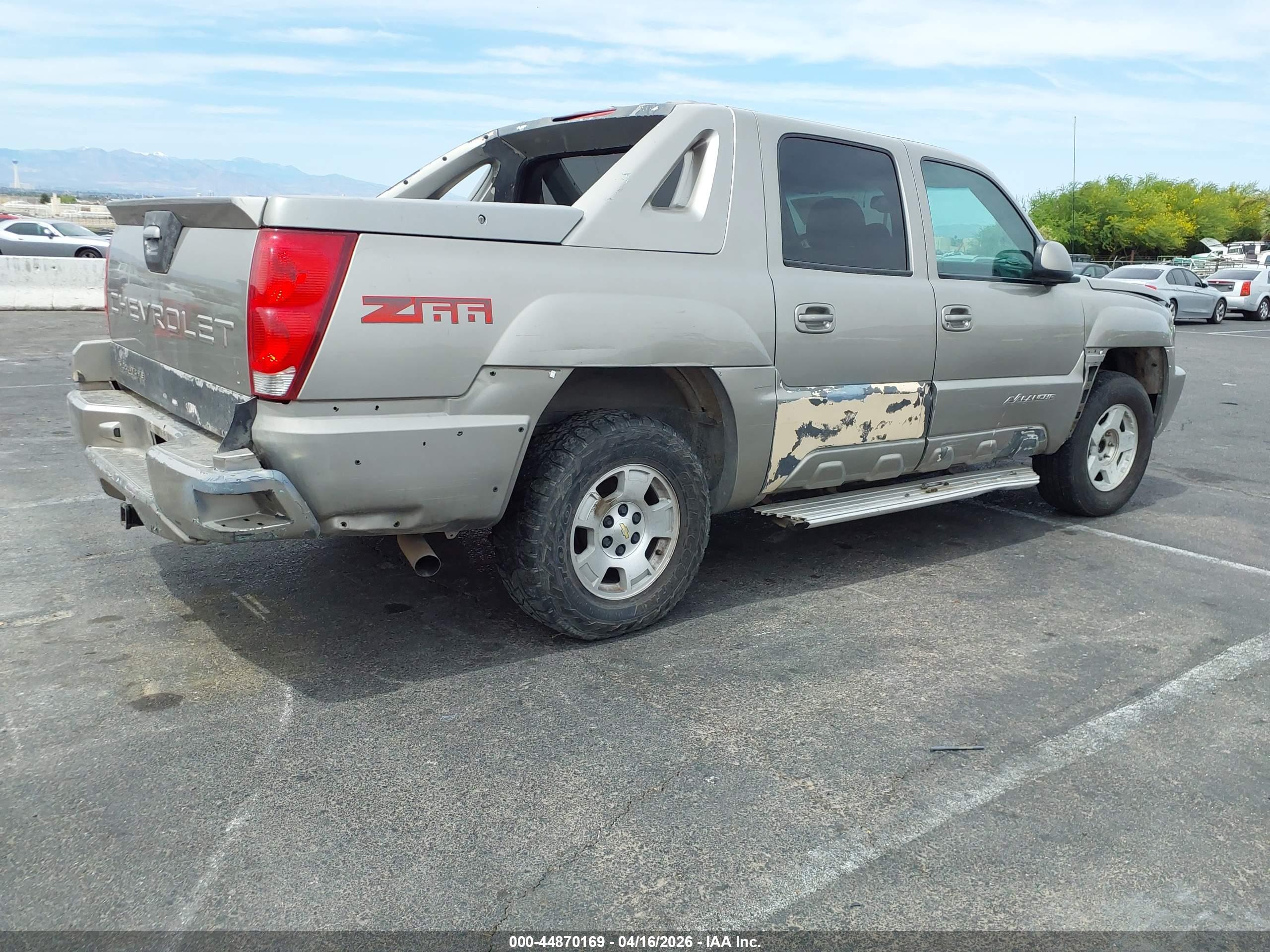 CHEVROLET AVALANCHE image 4