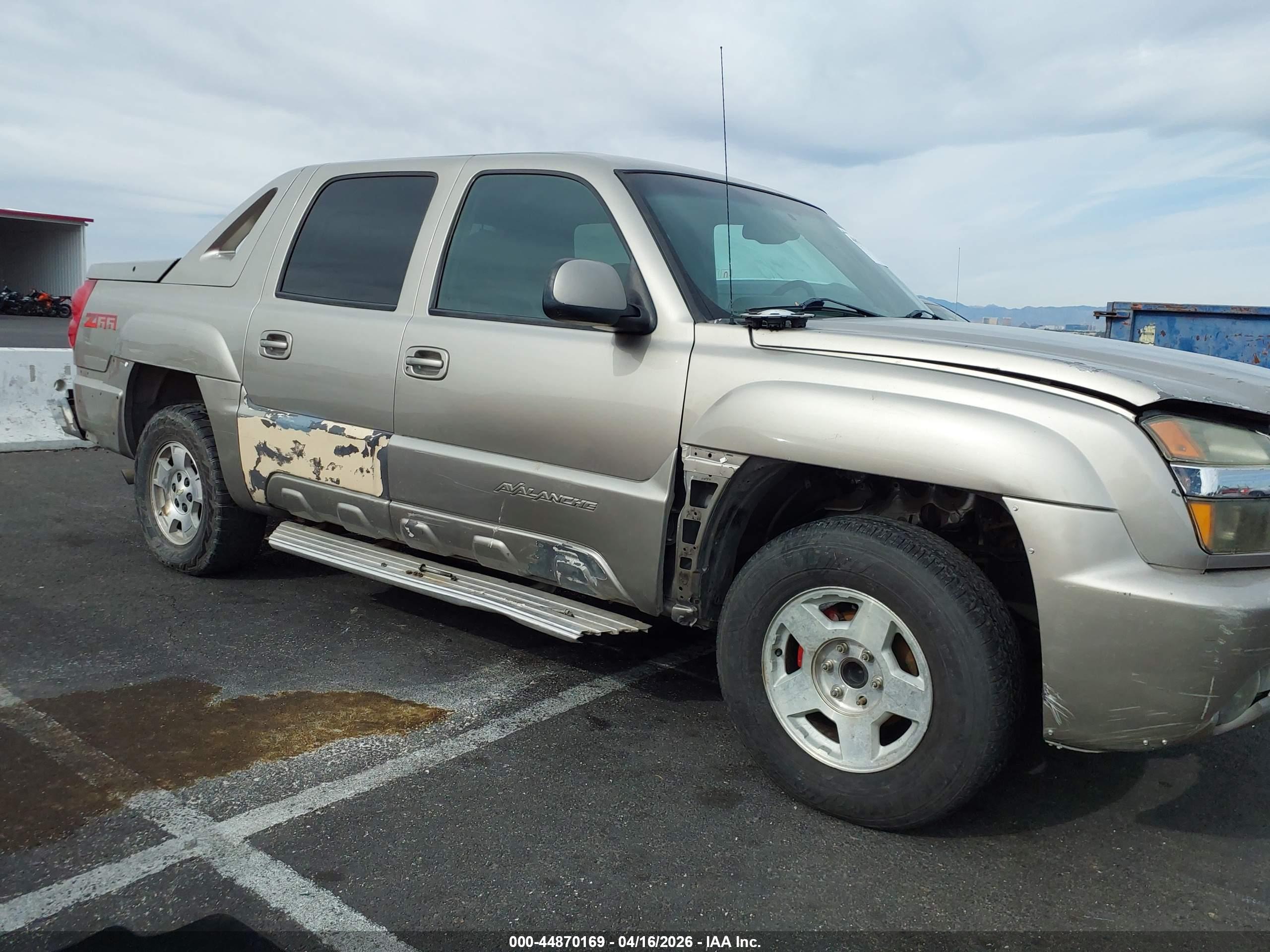 CHEVROLET AVALANCHE image 6