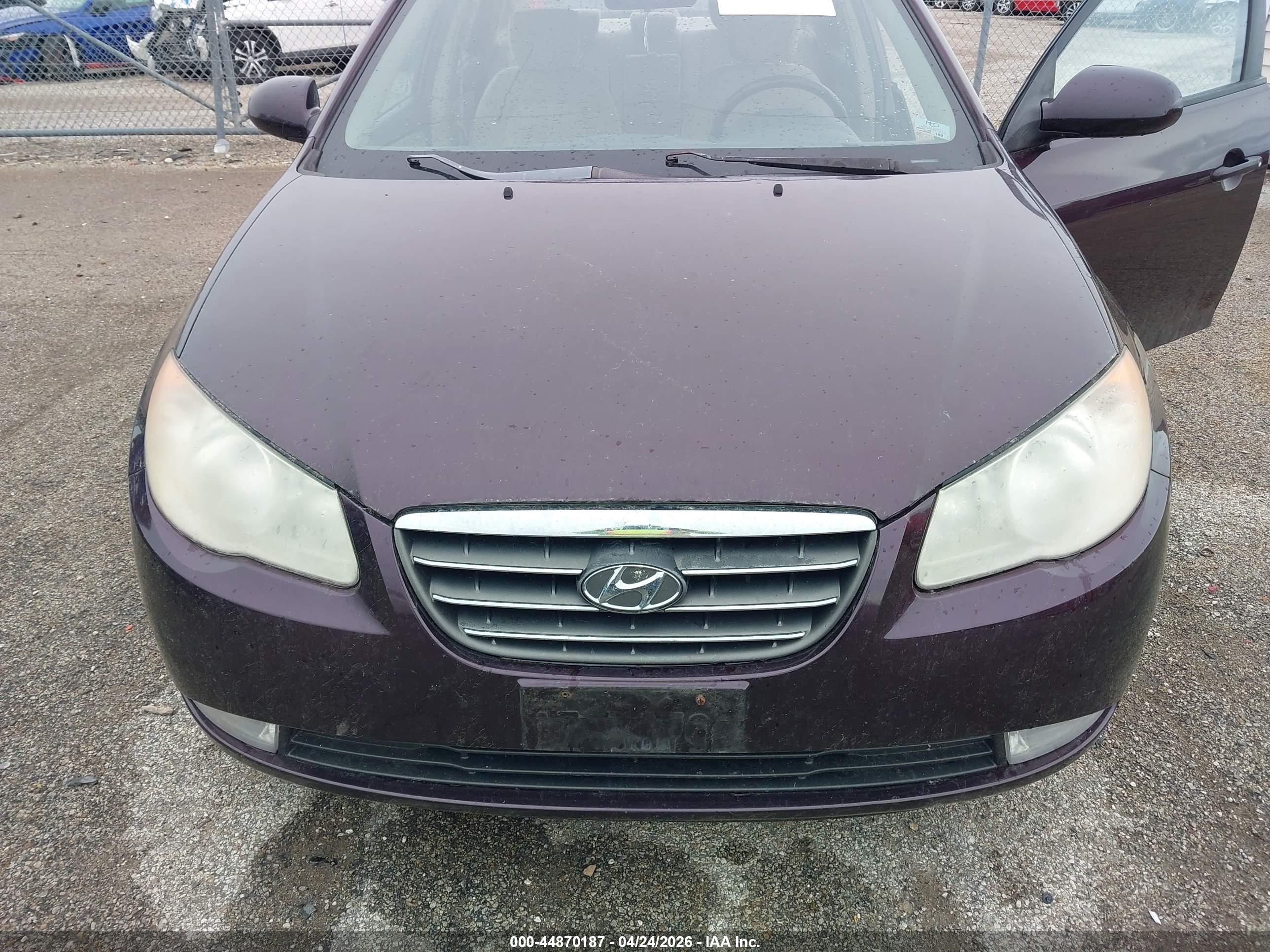 HYUNDAI ELANTRA image 10