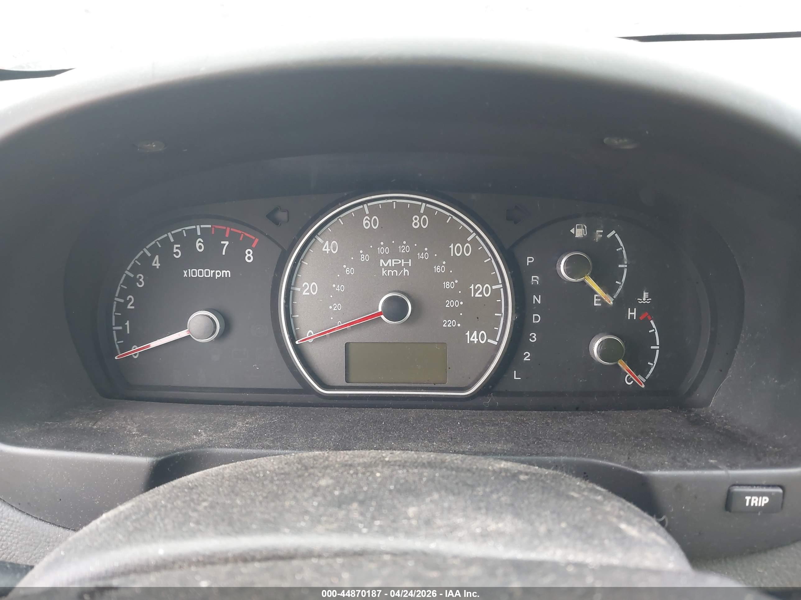 HYUNDAI ELANTRA image 7