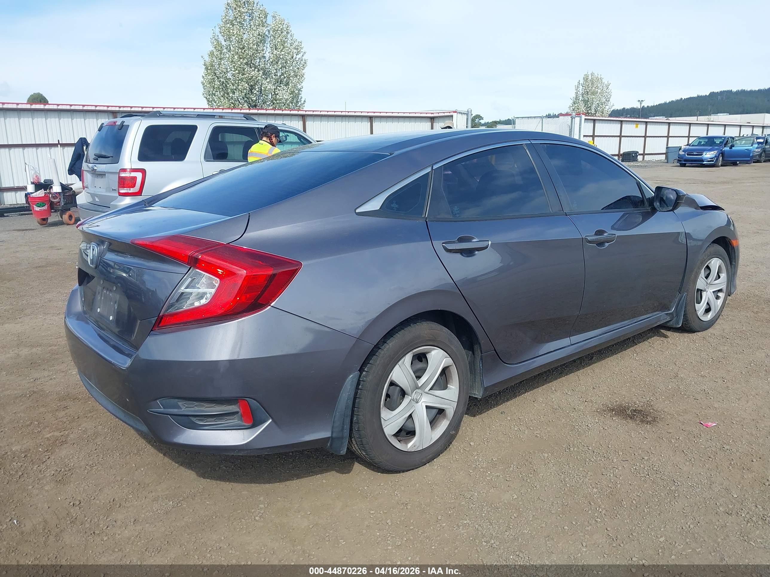 HONDA CIVIC image 4