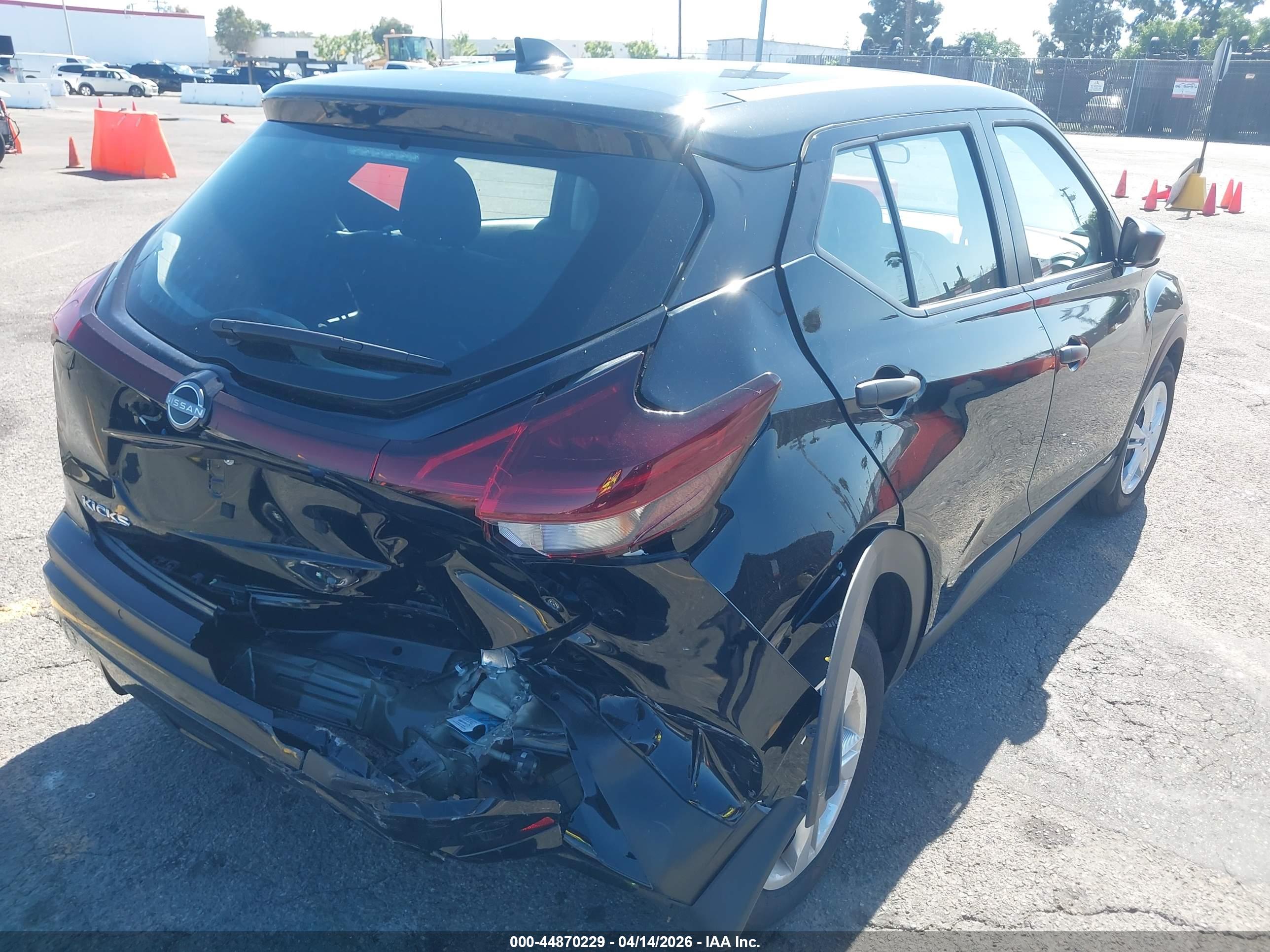 NISSAN KICKS image 4