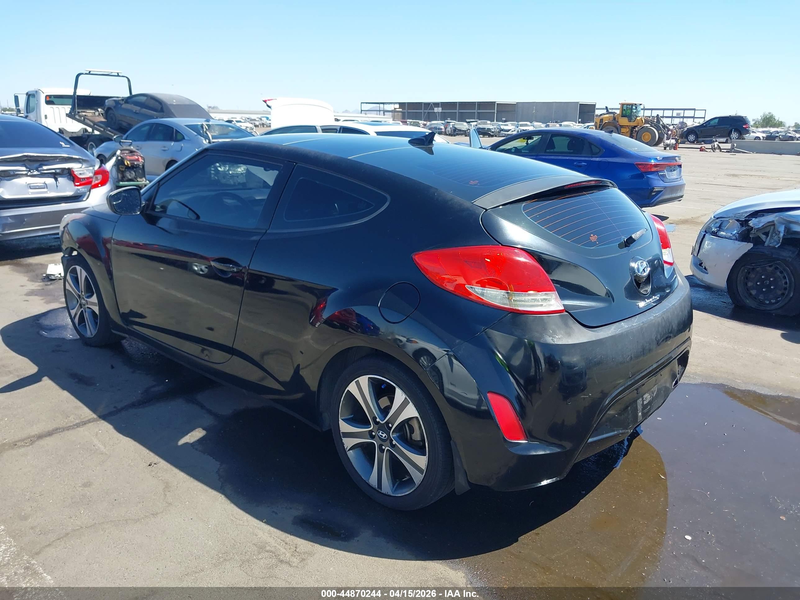 HYUNDAI VELOSTER image 3