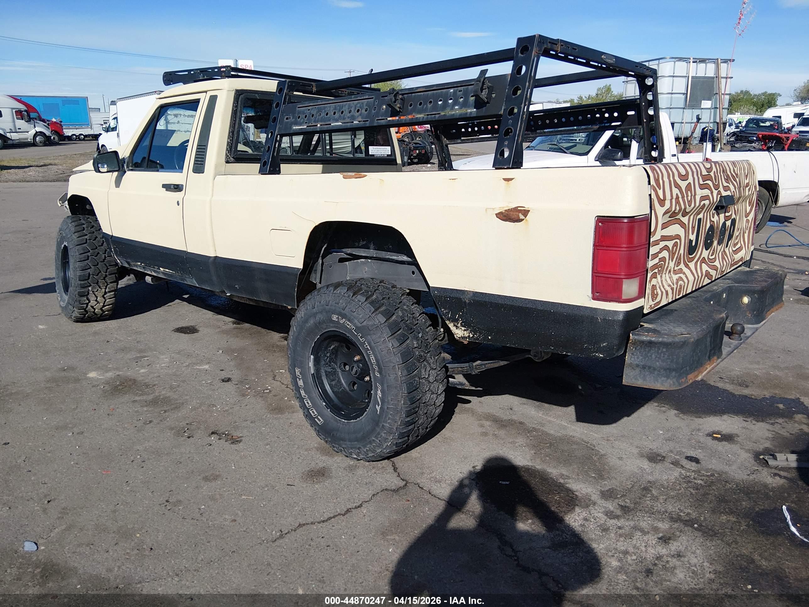 JEEP COMANCHE image 3