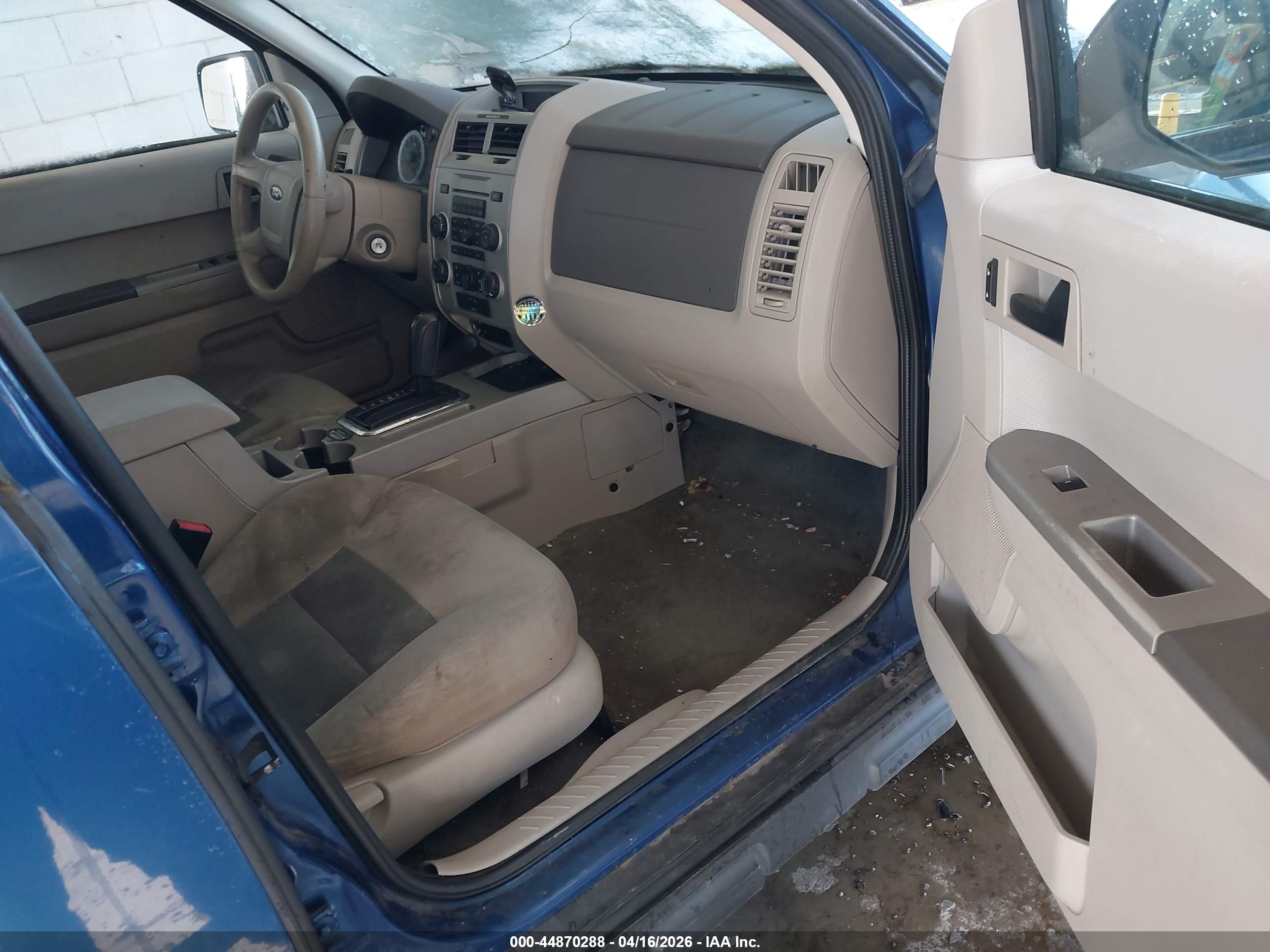 FORD ESCAPE image 5