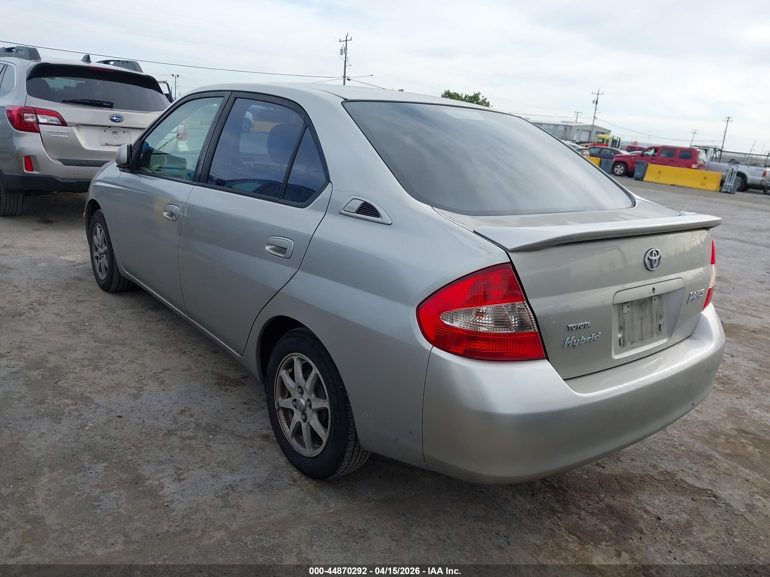 TOYOTA PRIUS image 3