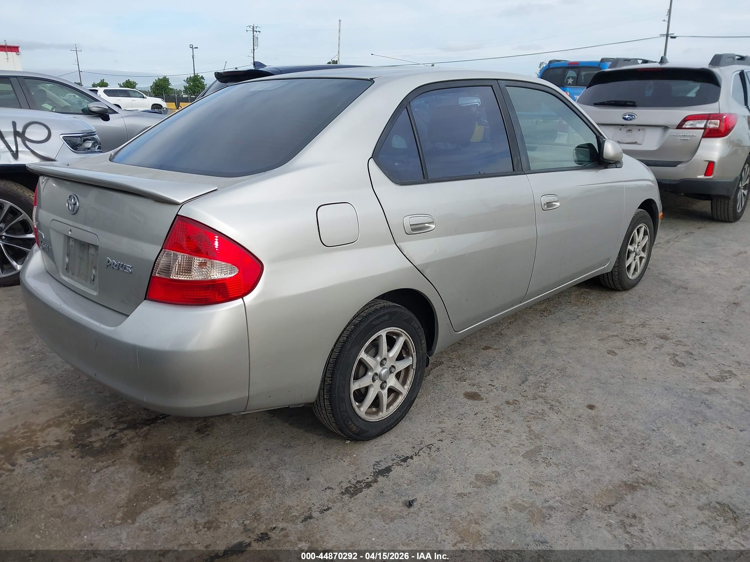 TOYOTA PRIUS image 4