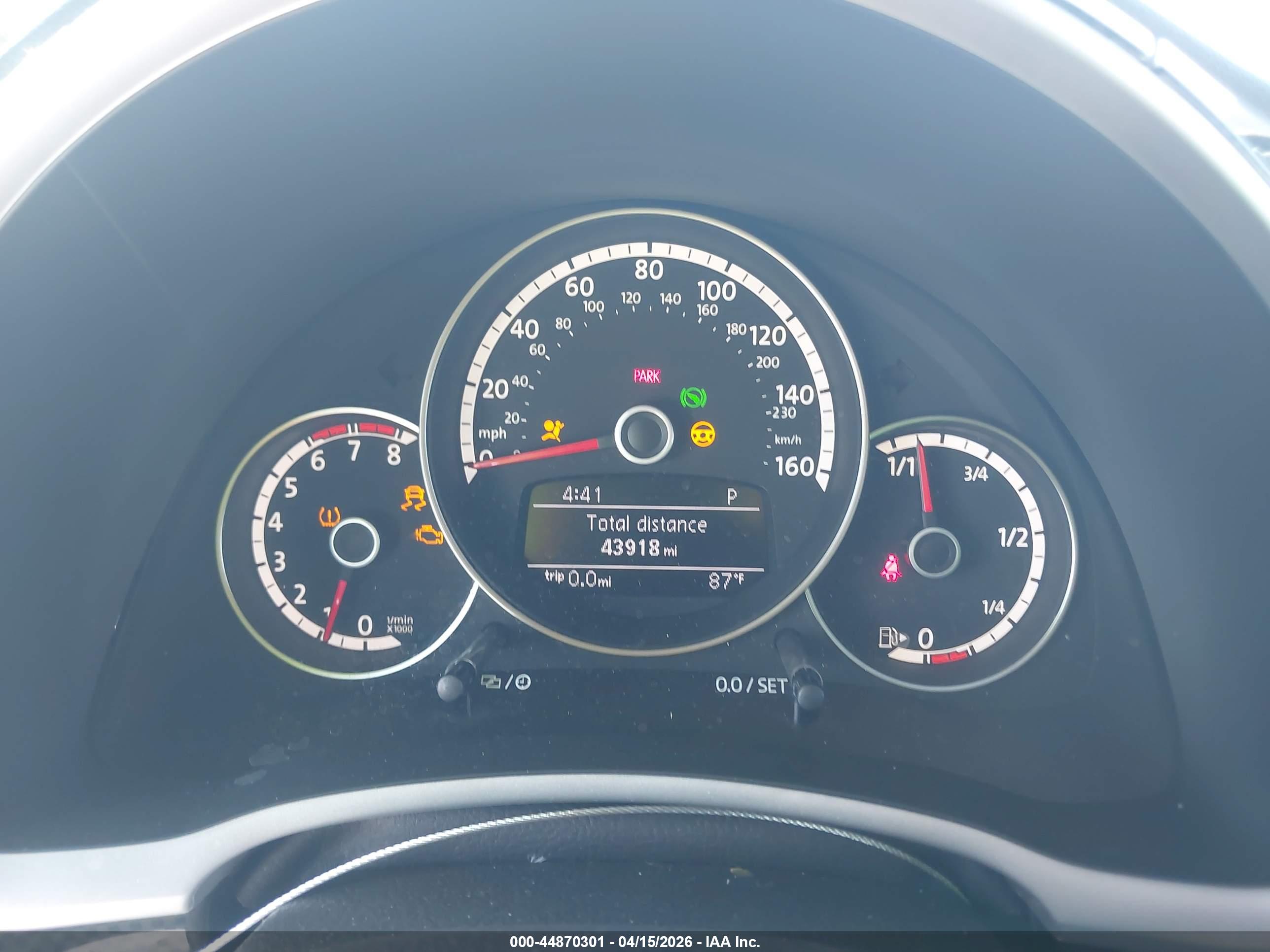VOLKSWAGEN BEETLE image 7