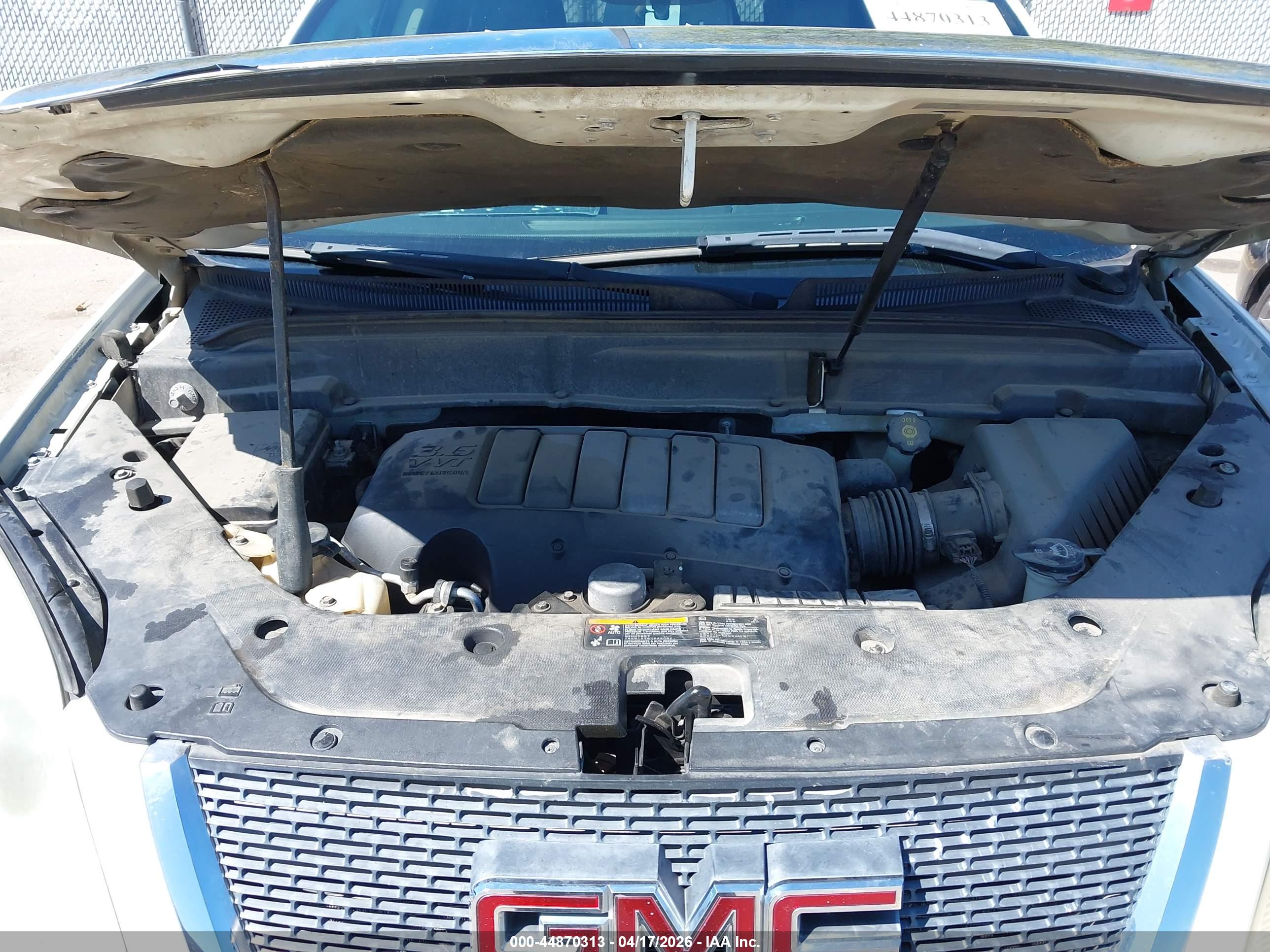 GMC ACADIA image 10