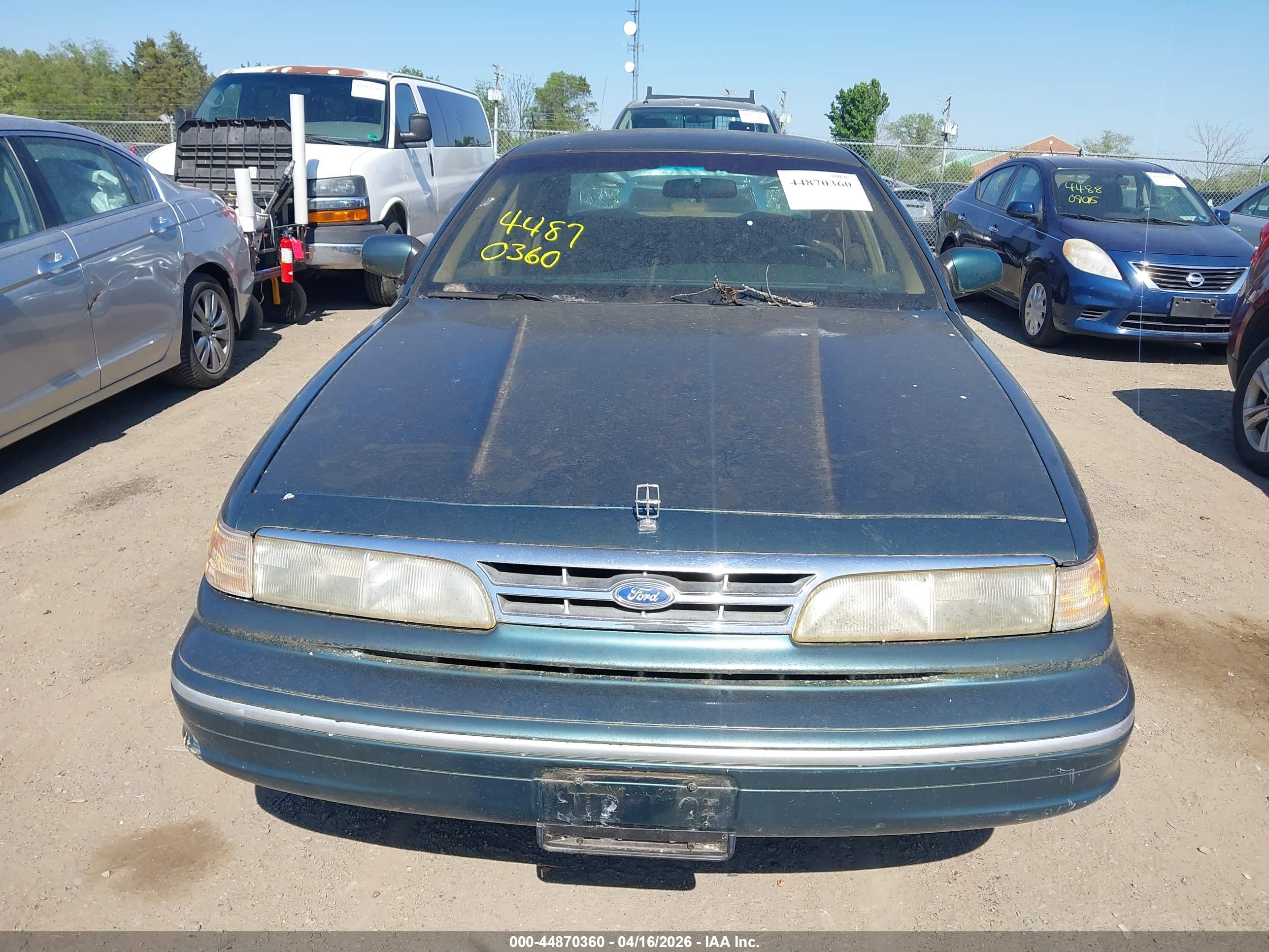 FORD CROWN image 6