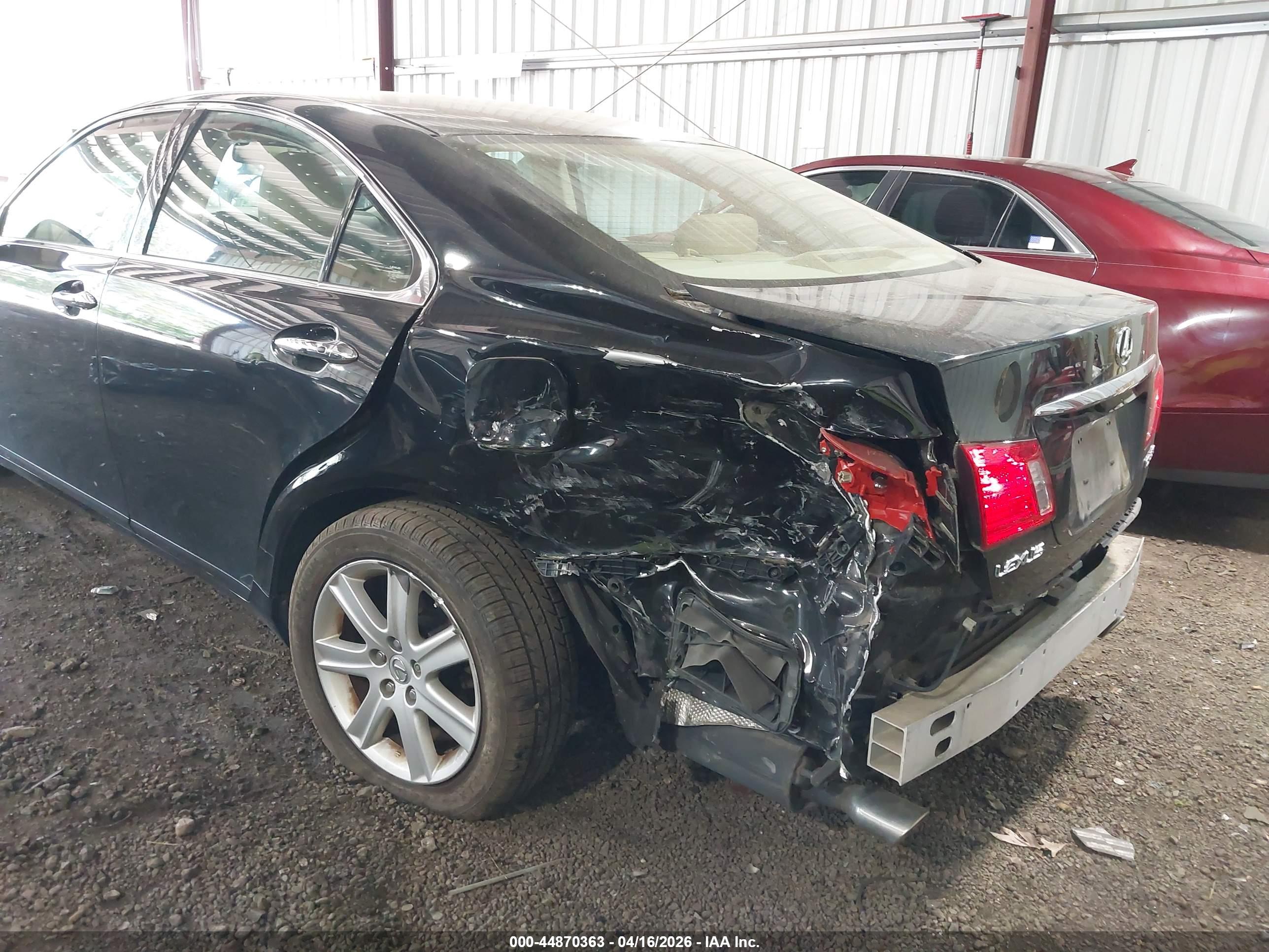 LEXUS ES image 6