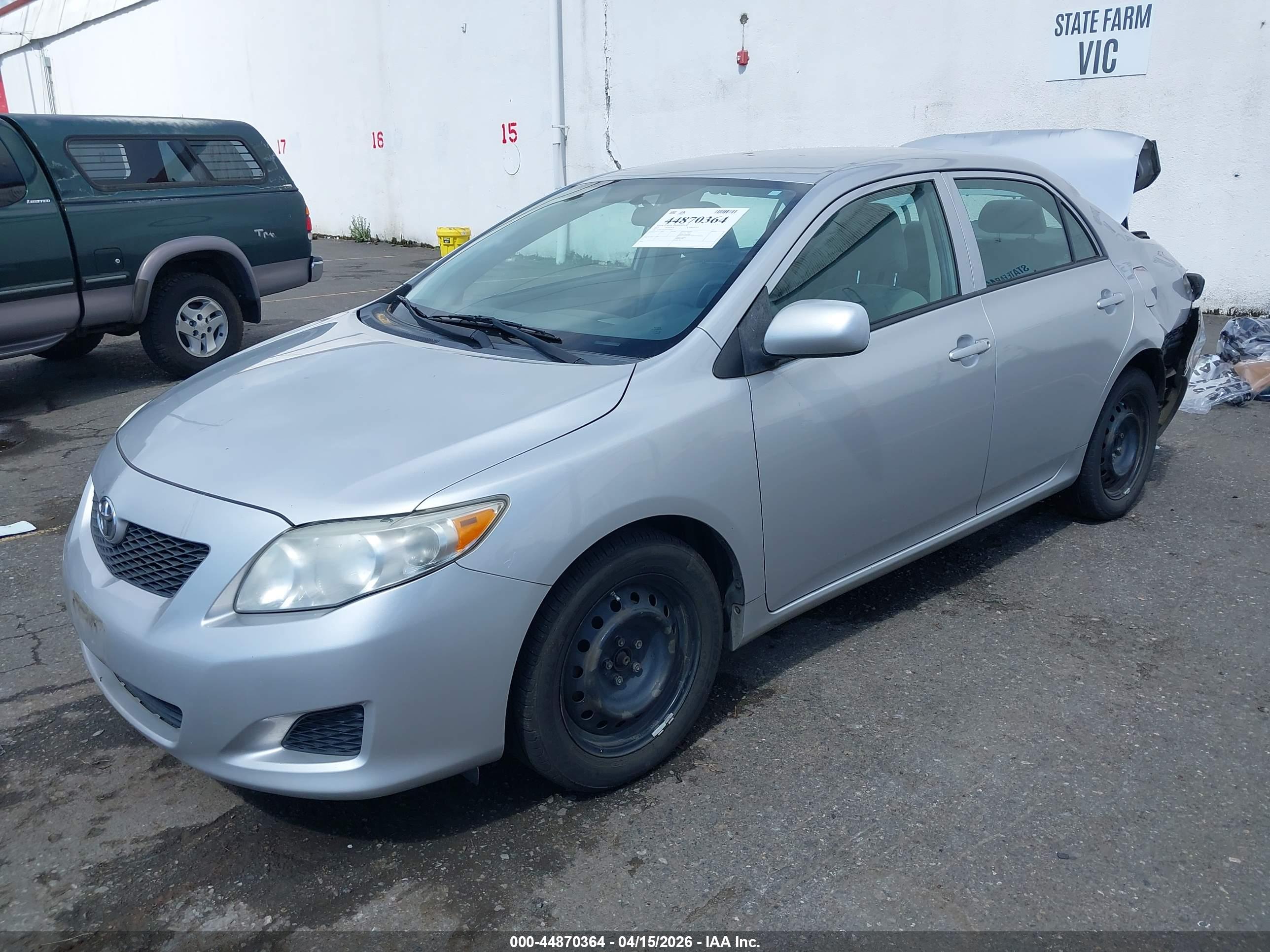 TOYOTA COROLLA image 2