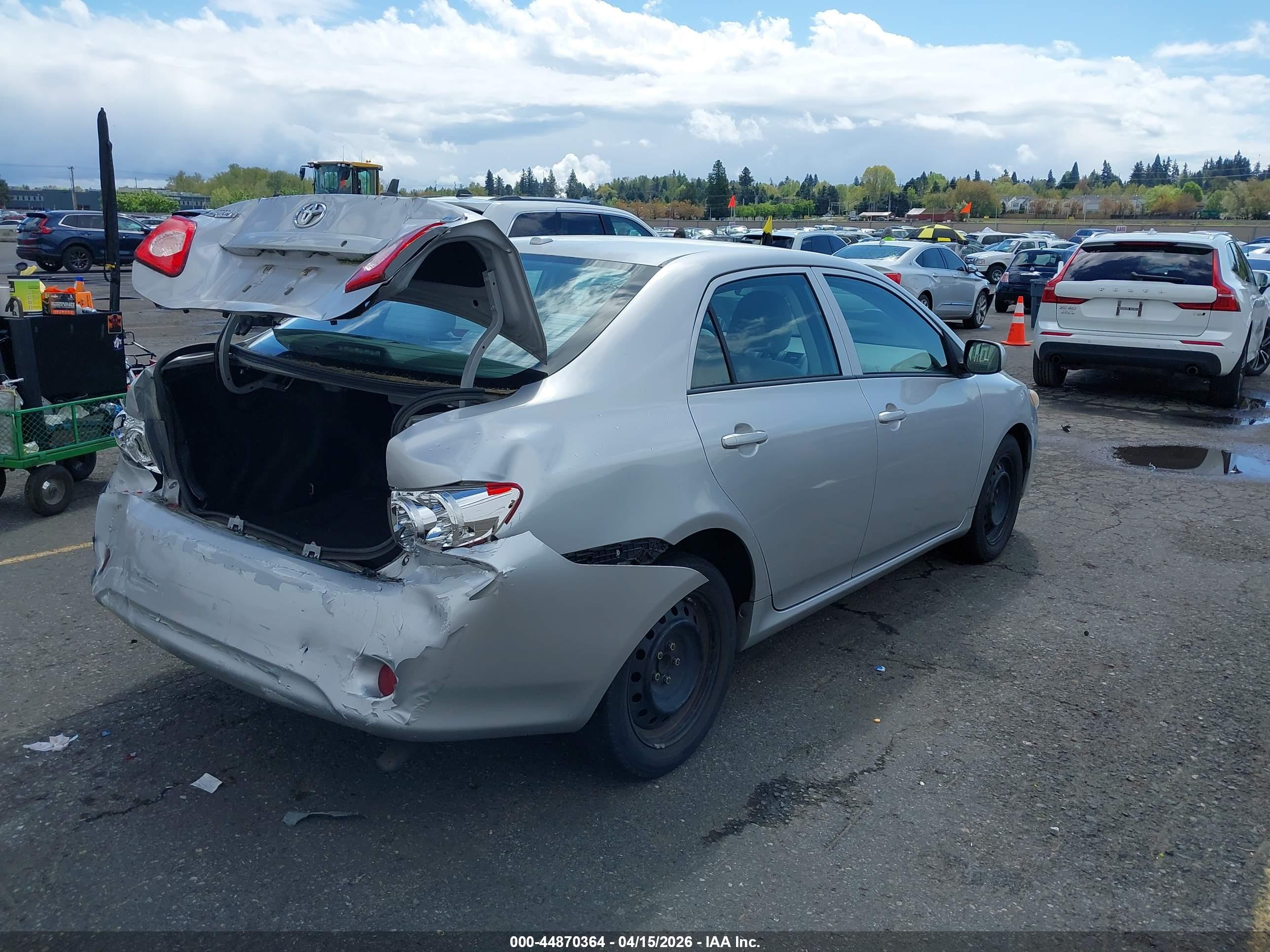 TOYOTA COROLLA image 4