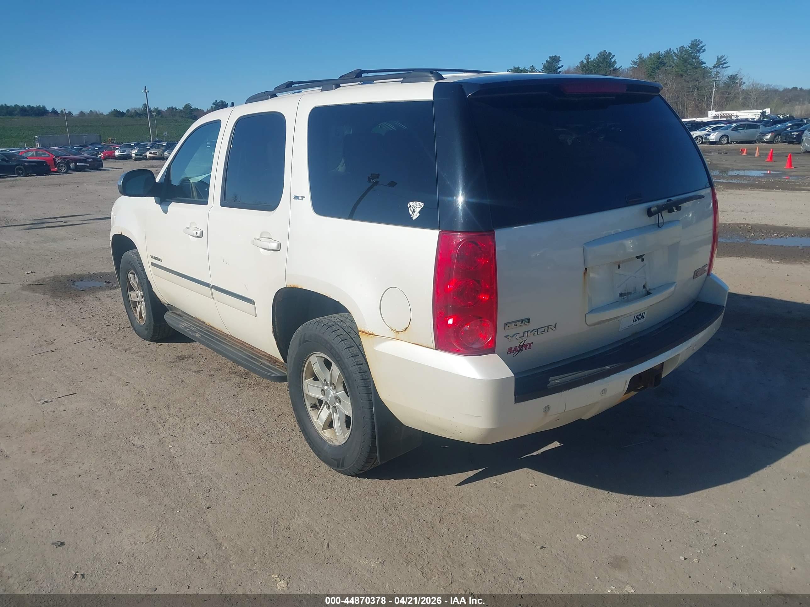 GMC YUKON image 3