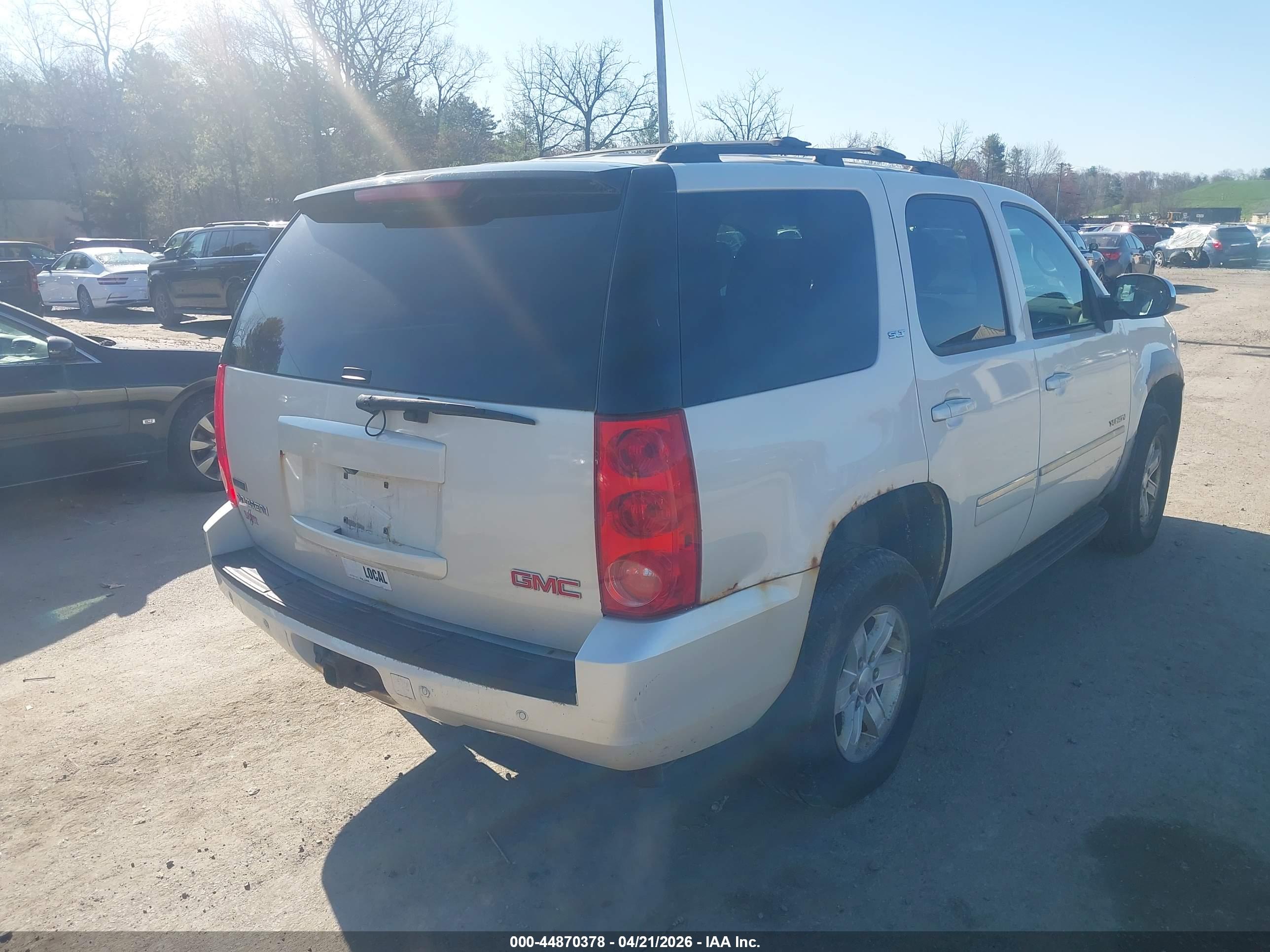 GMC YUKON image 4