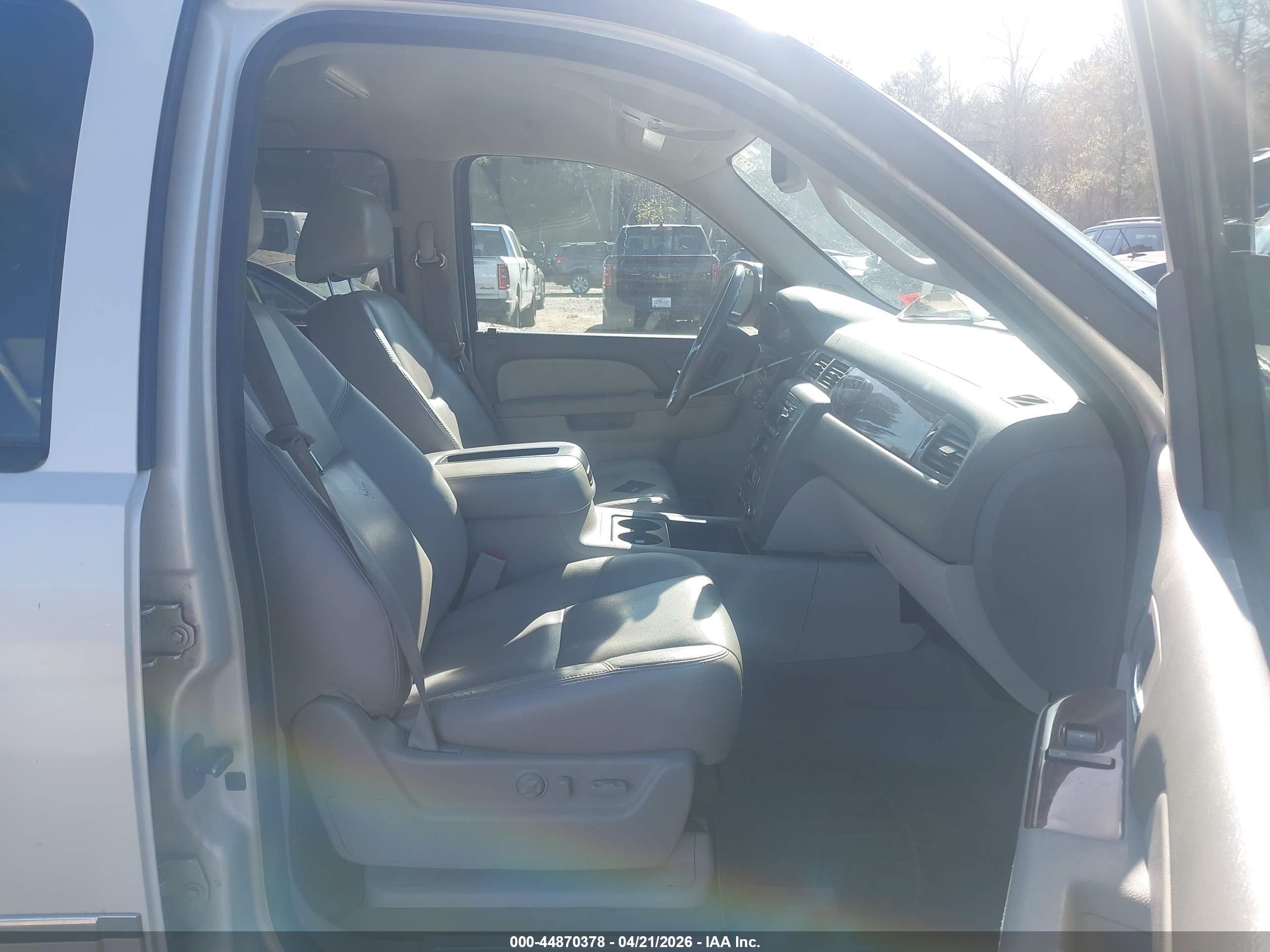GMC YUKON image 5