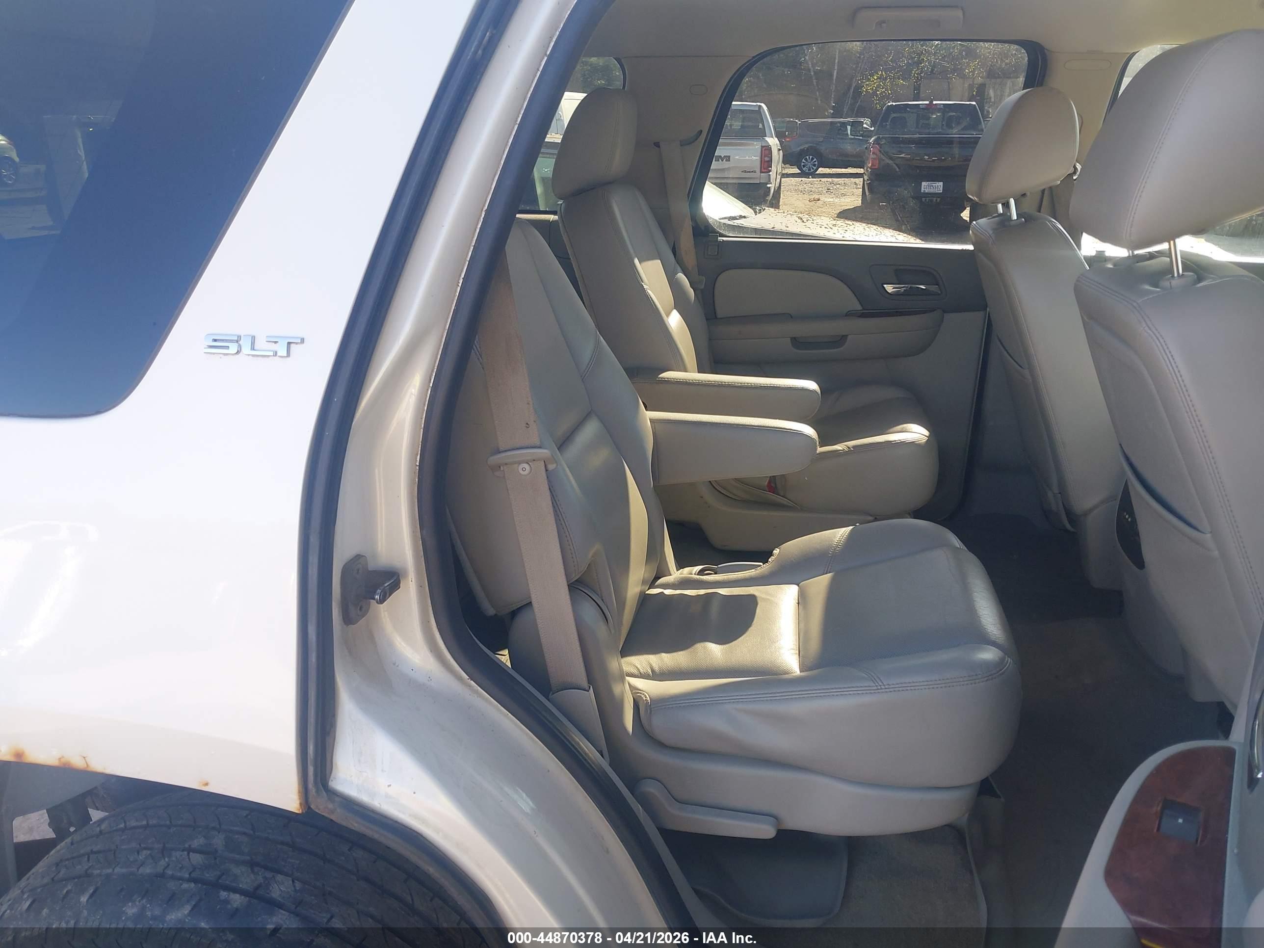 GMC YUKON image 8