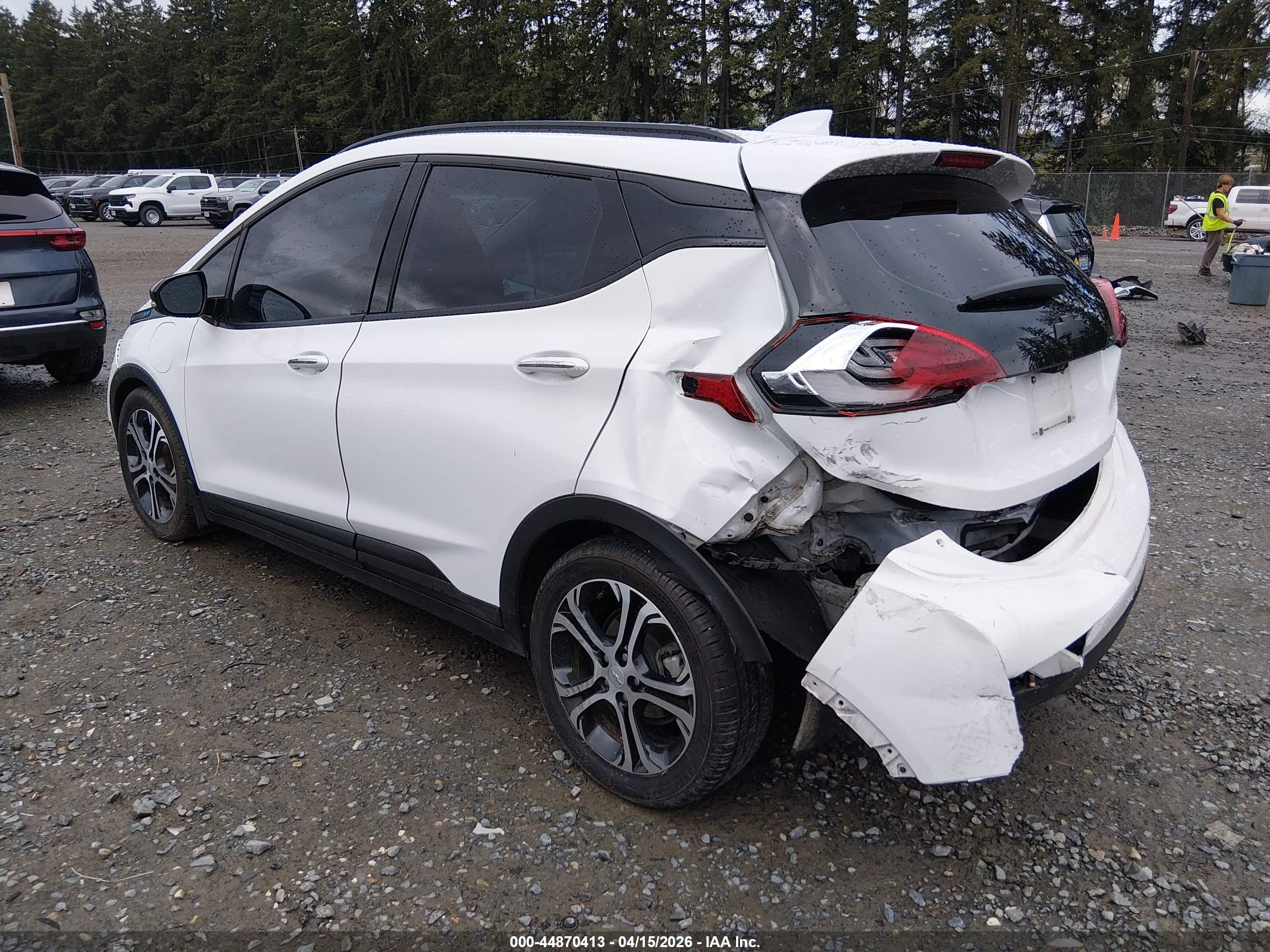 CHEVROLET BOLT image 3