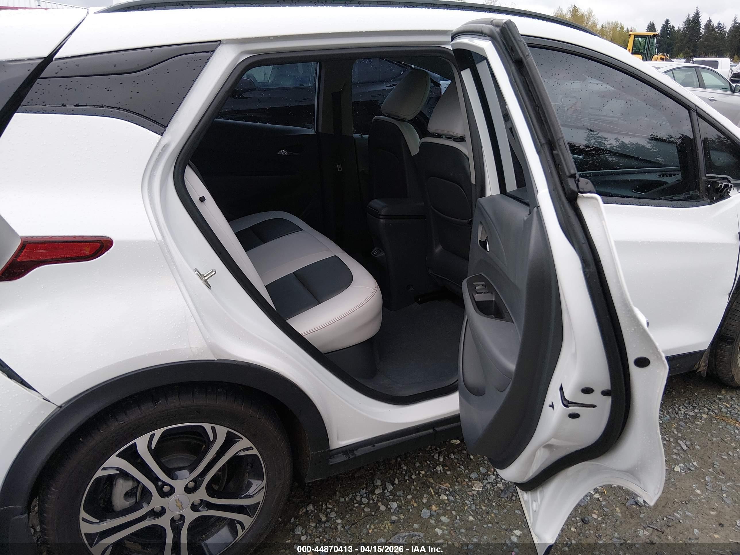 CHEVROLET BOLT image 8