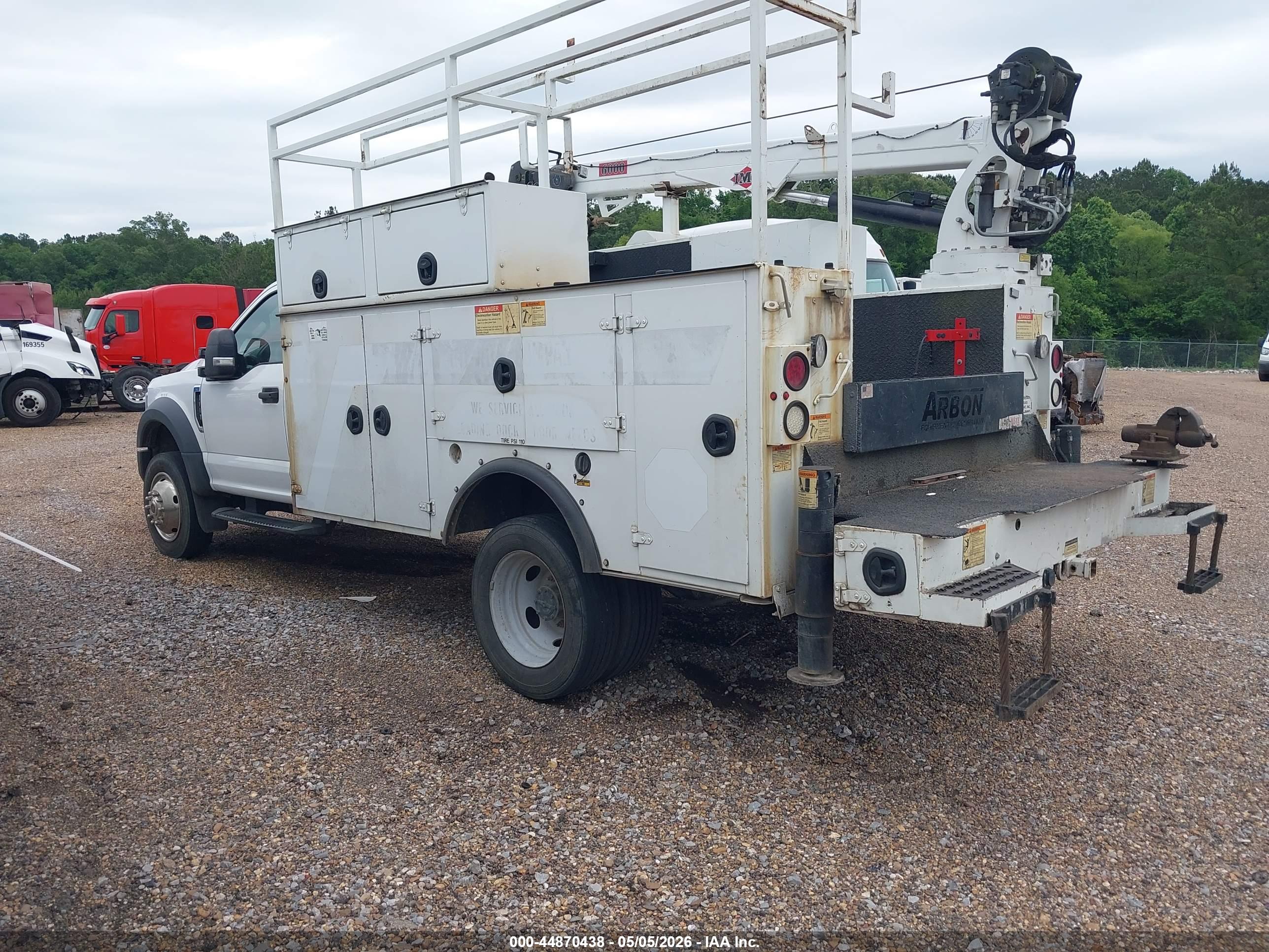 FORD F-550 image 3